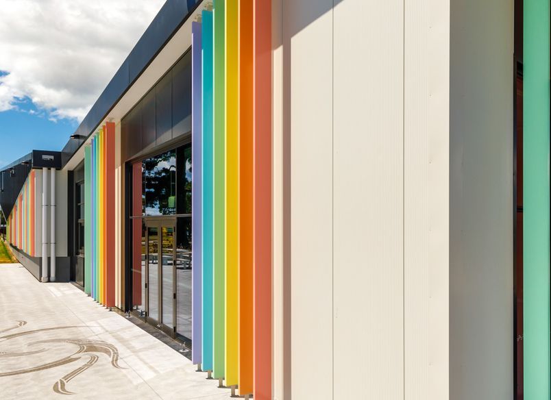 Te Pou Toetoe, Linwood pool exterior