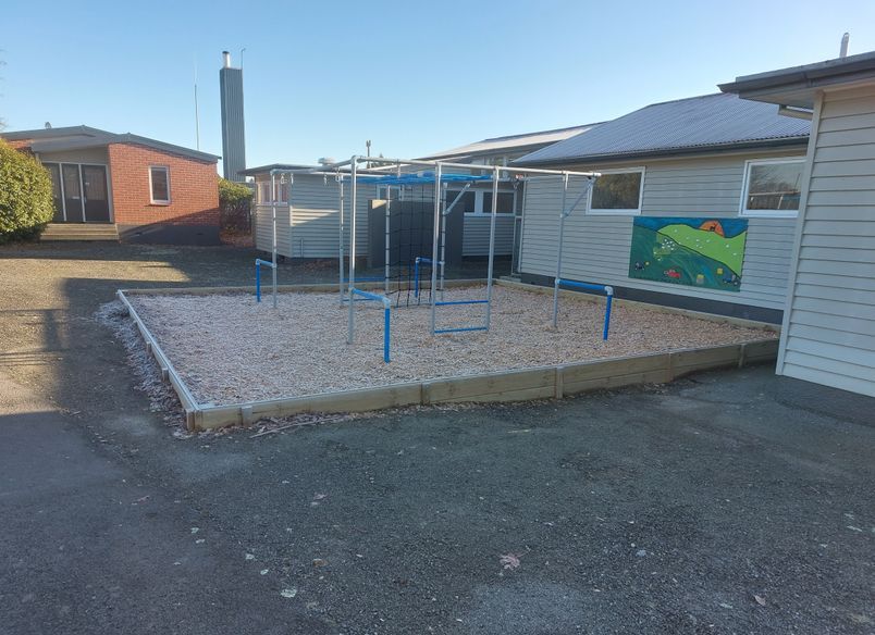 Palmerston - High School Monkey Bars - Community Project