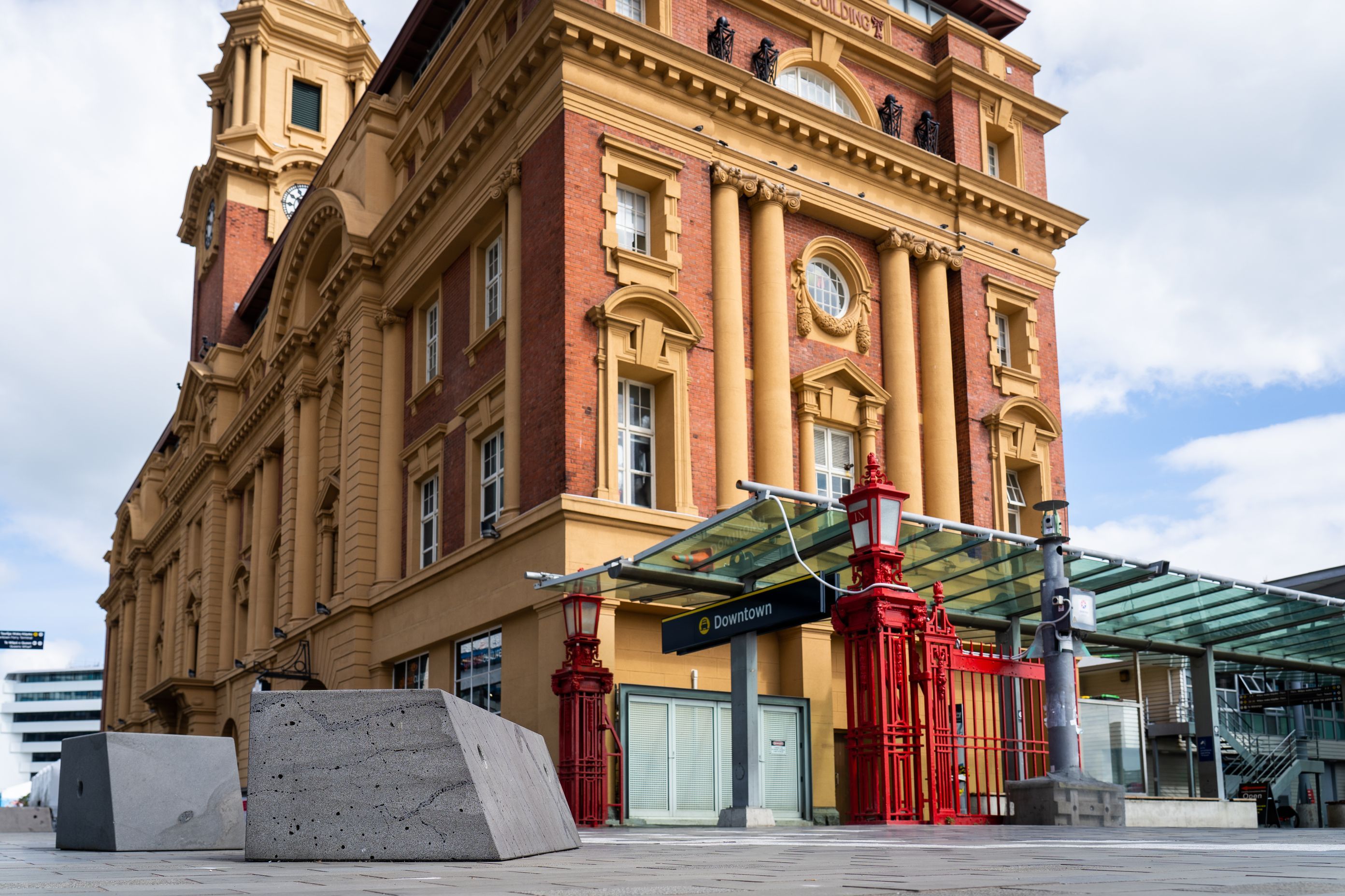 Auckland Central Seats &amp; Fountains