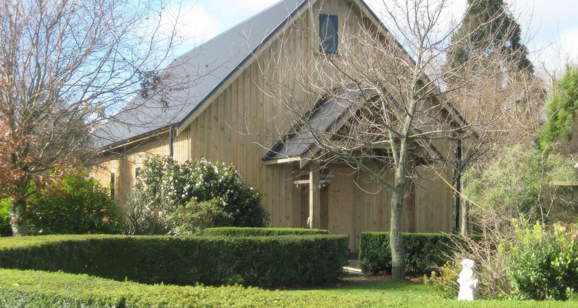 Orlando Country, Marton banner