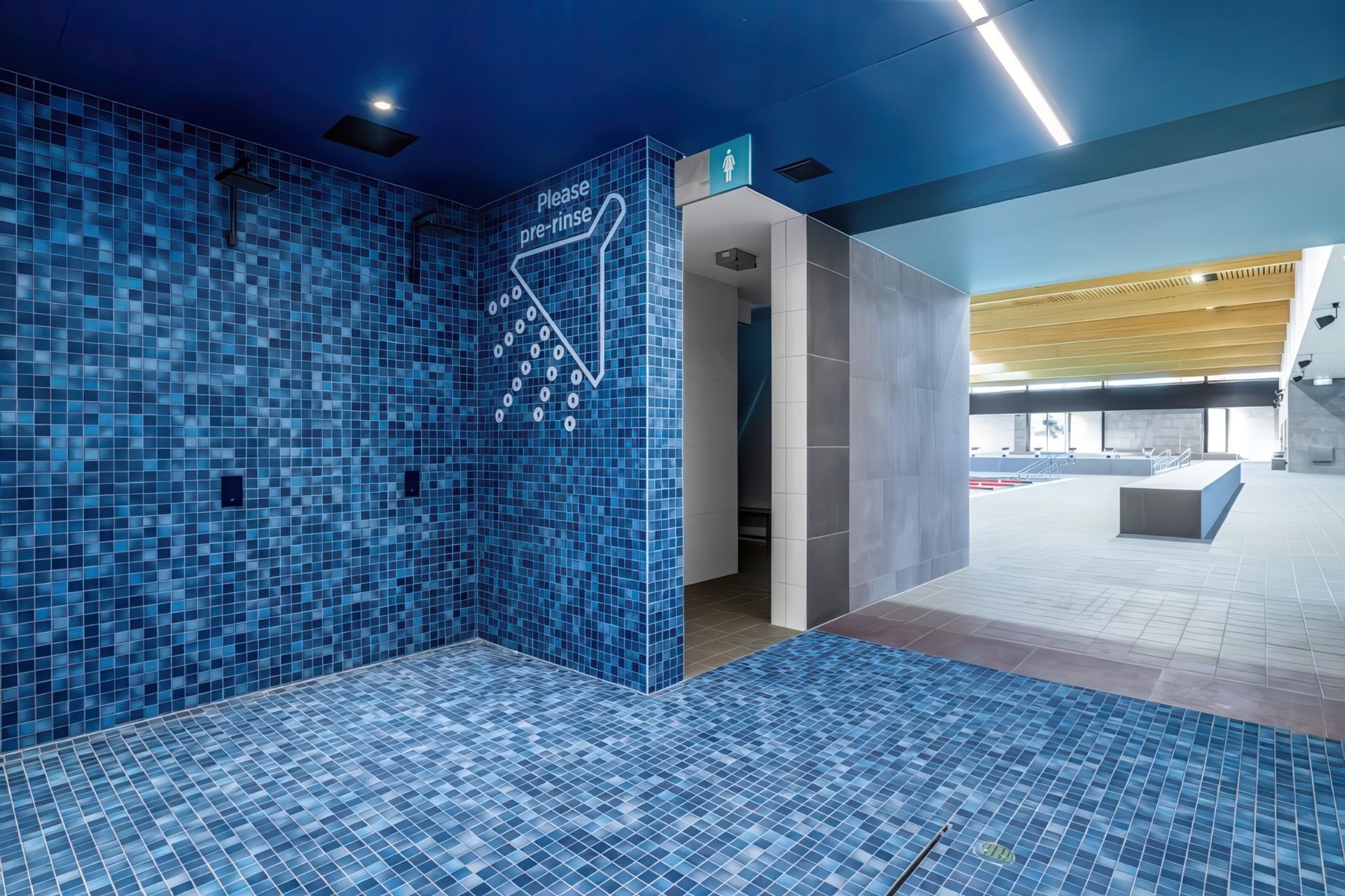 Pool-Hall-entry-with-Agrob-Buchtal-Fresh-Midnight-Blue-50x50-Mosaic-R11C-gigapixel-low-resolution-v2-2x.jpg