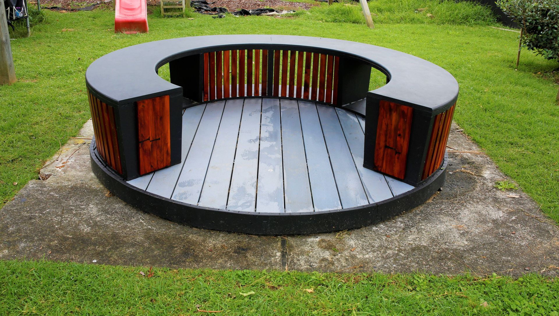 Benchseat banner
