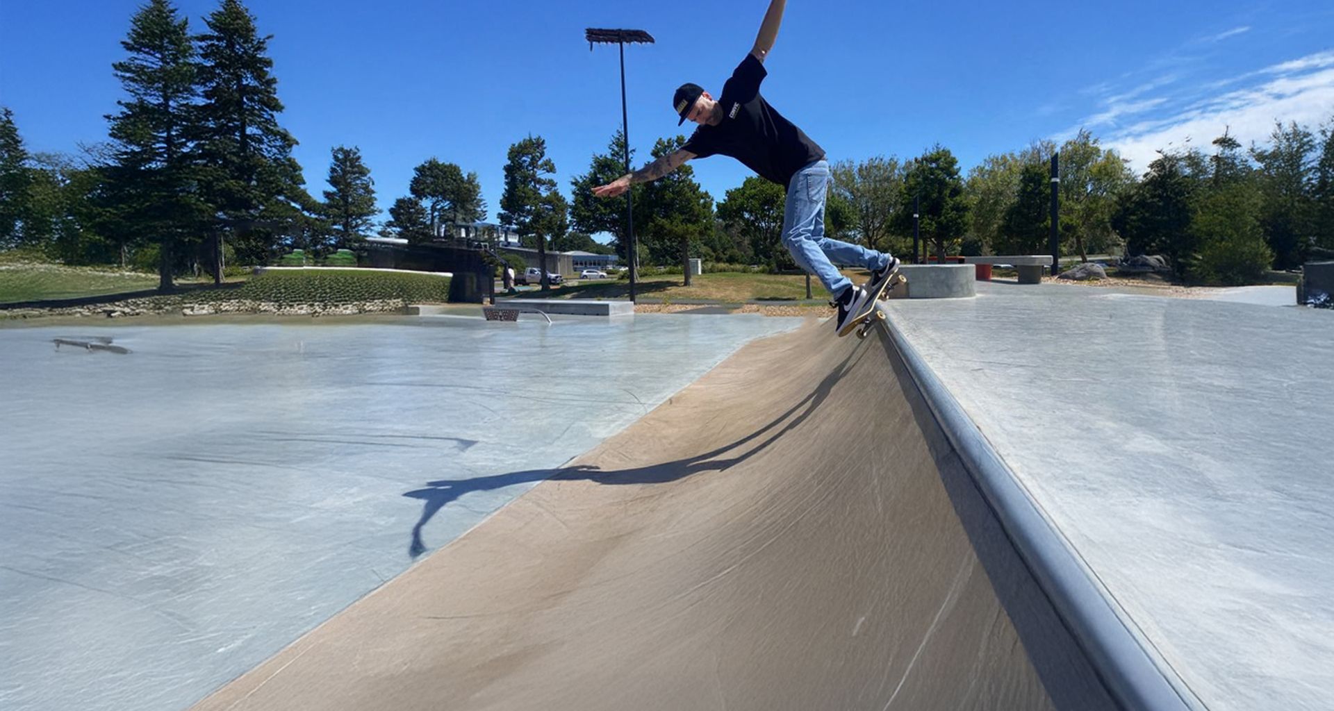 Motutawa Skatepark banner