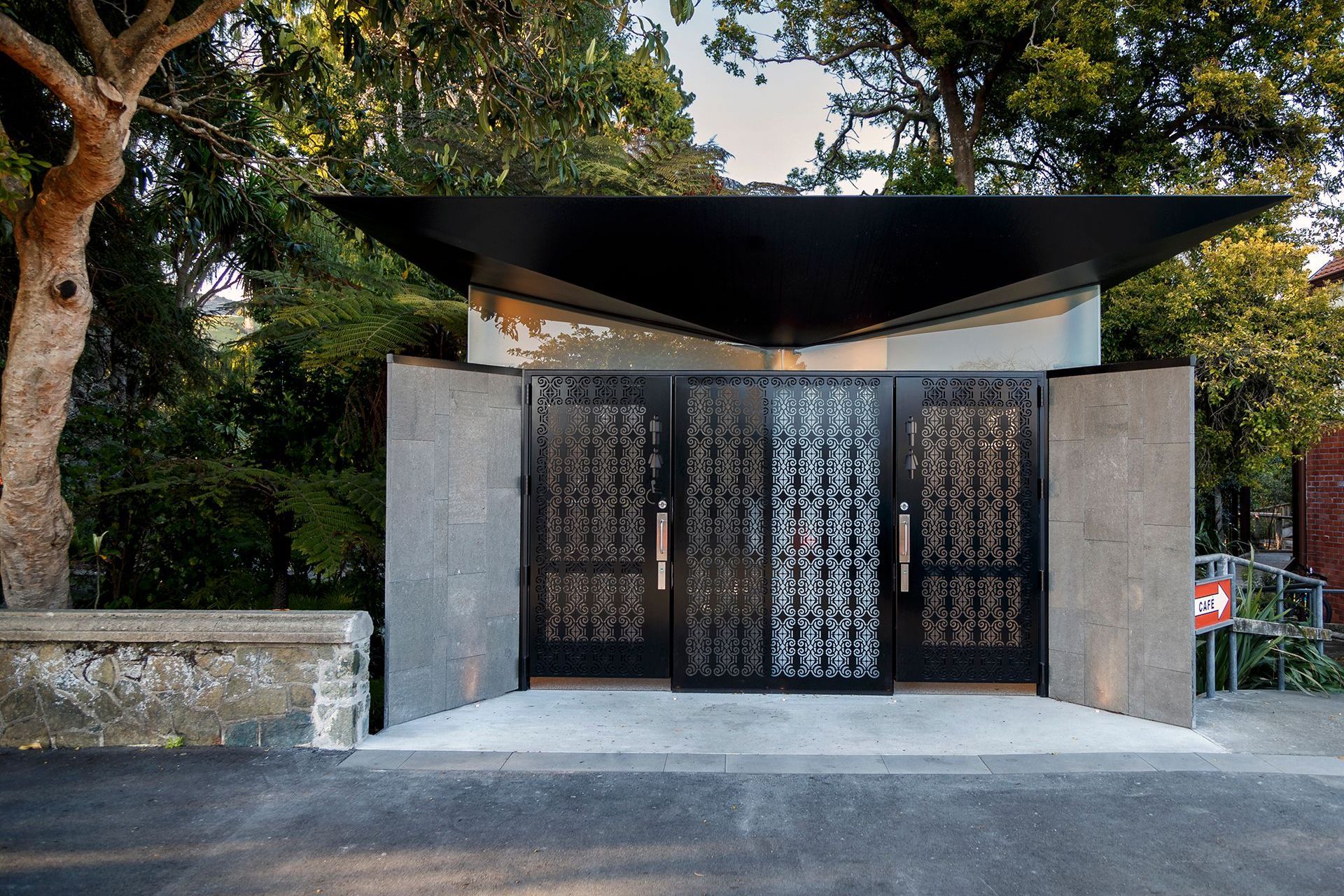 Queens Garden Toilet Block