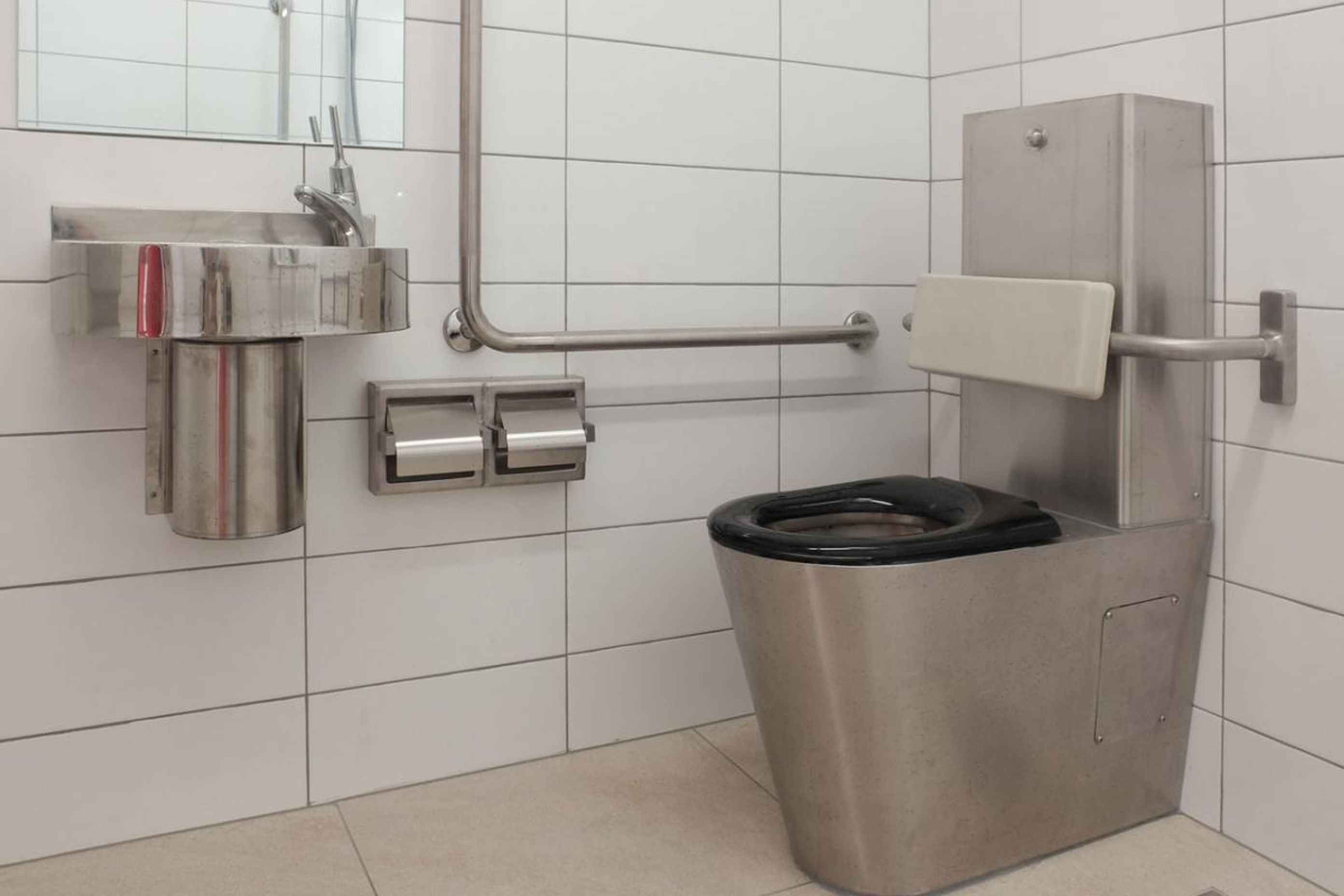 Selwyn Domain Public Bathrooms | Mission Bay