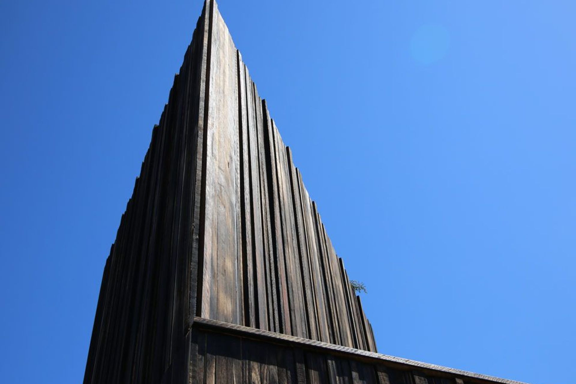 Monolitus Domum / Sculpture by the Sea