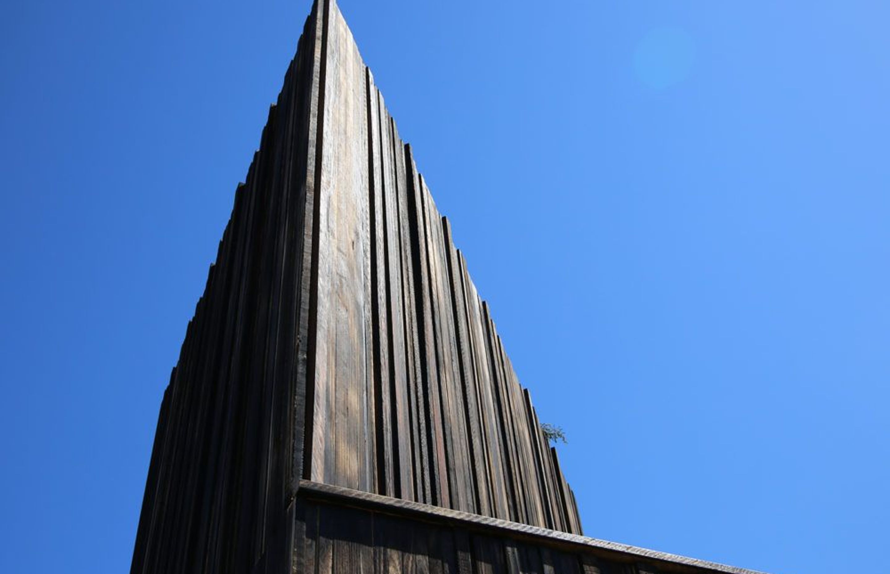 Monolitus Domum / Sculpture by the Sea