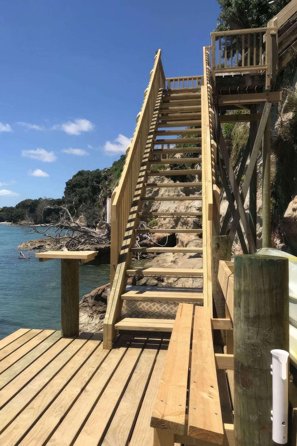 upBeach-Staircase4-686x1030-fix-standard-scale-200x.jpg