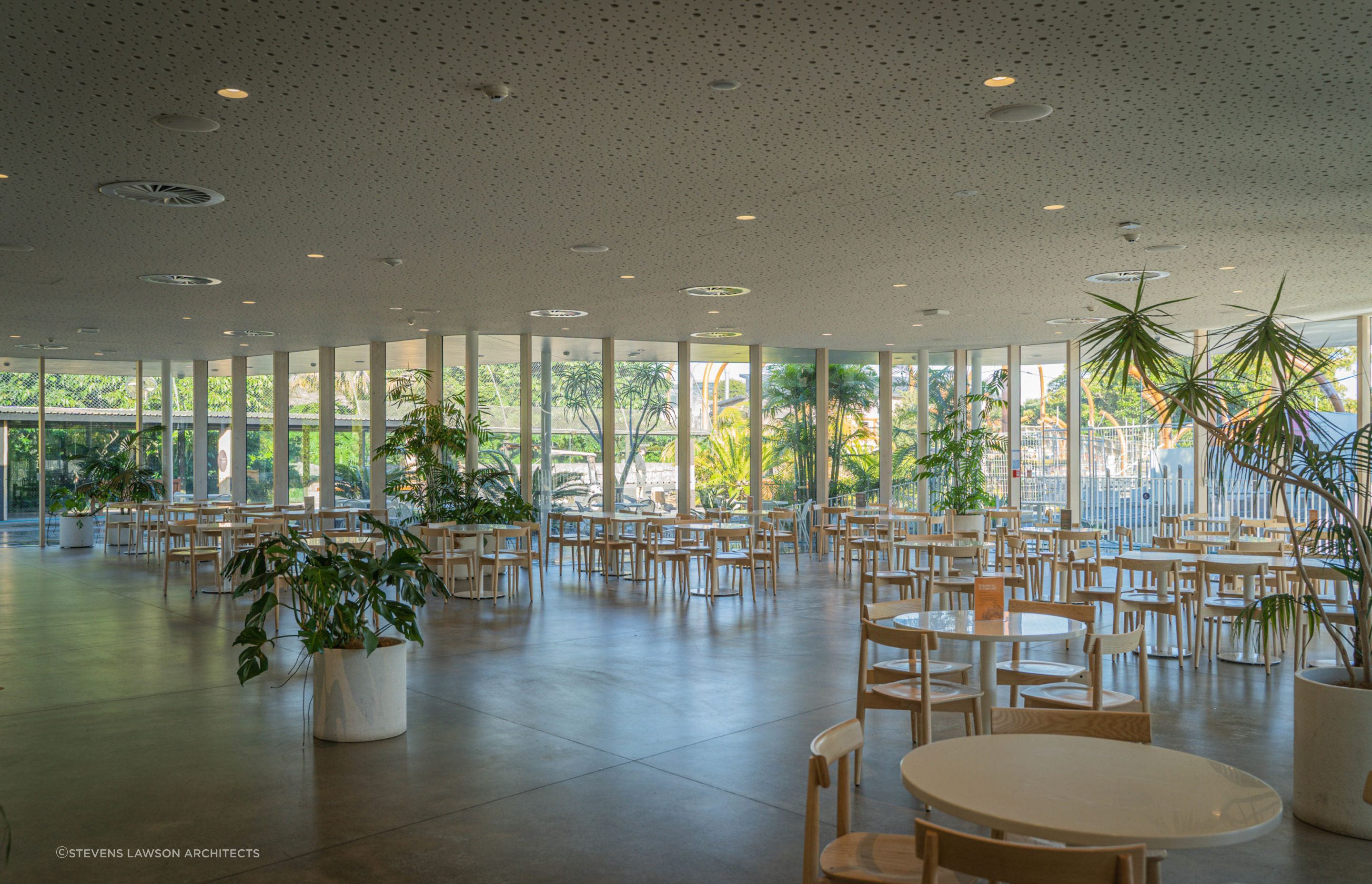 Auckland-Zoo-Te-Puna-CafeCafe-interior-and-circulationMatthew-Connolly10-scaled.jpg