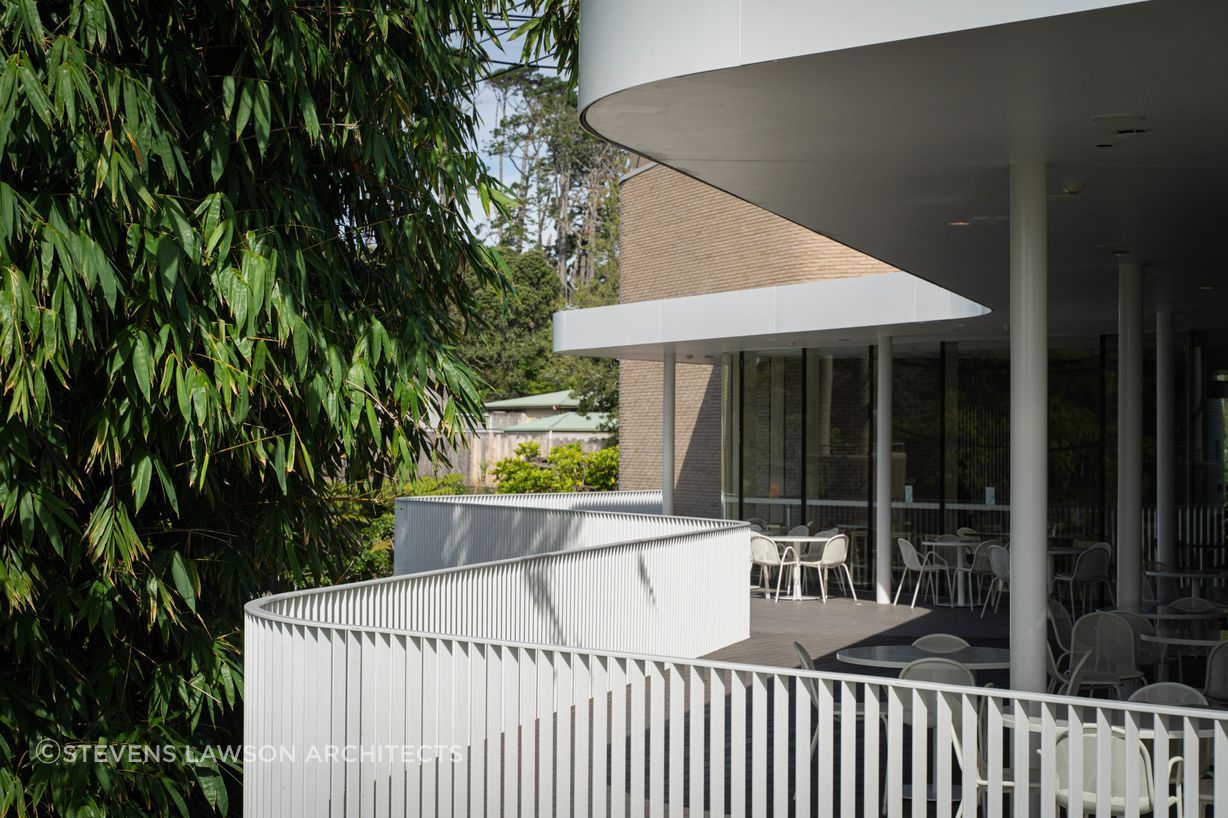 Auckland-Zoo-Te-Puna-CafeLake-and-edge-deckMatthew-Connolly7-scaled.jpg