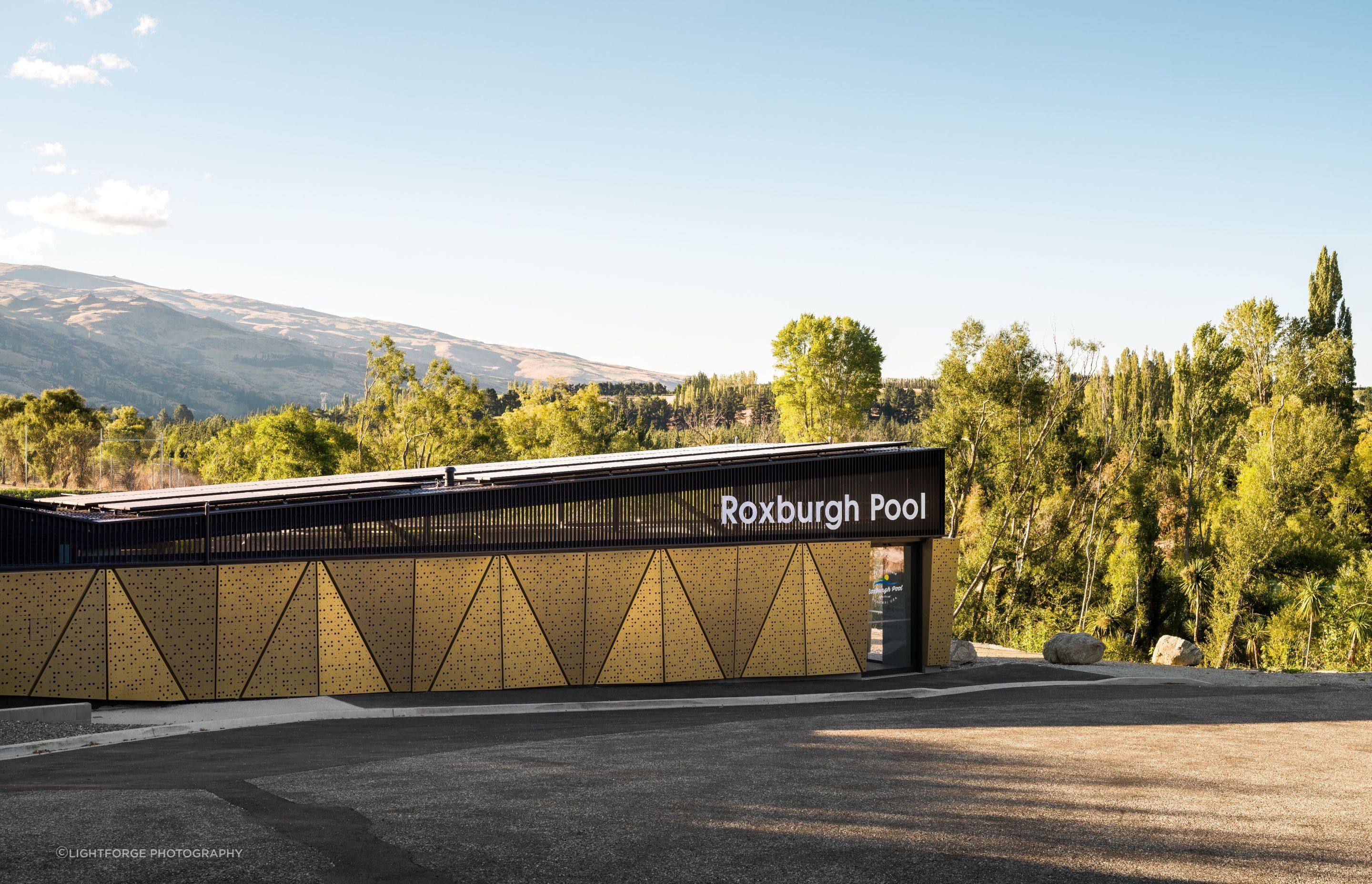 Roxburgh-3-gigapixel-standard-v2-05x.jpeg