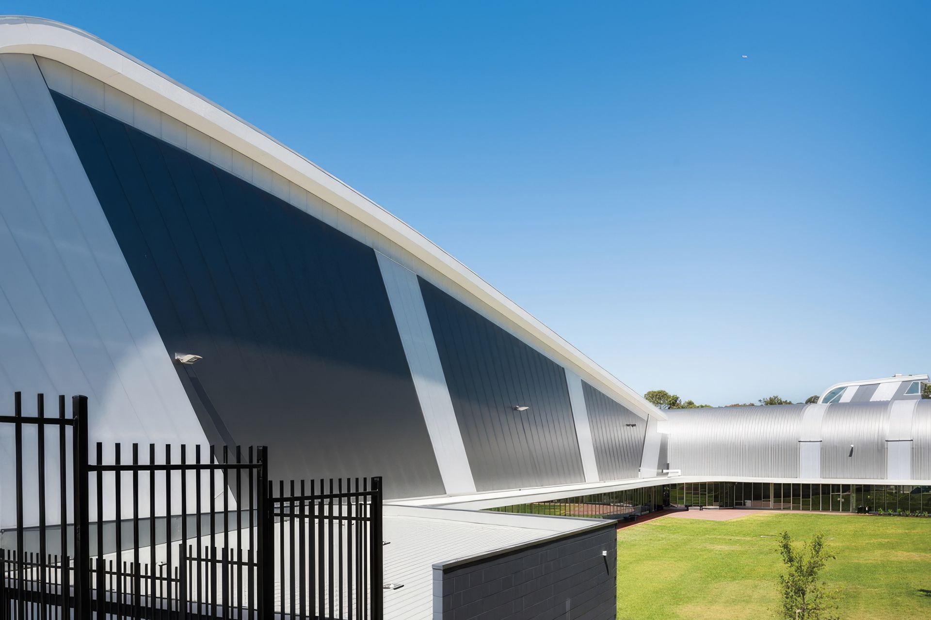 SUNPALAquanationLeisureFacilityRingwoodAustraliaGI4-2-upscaled-by-Replicate.jpg