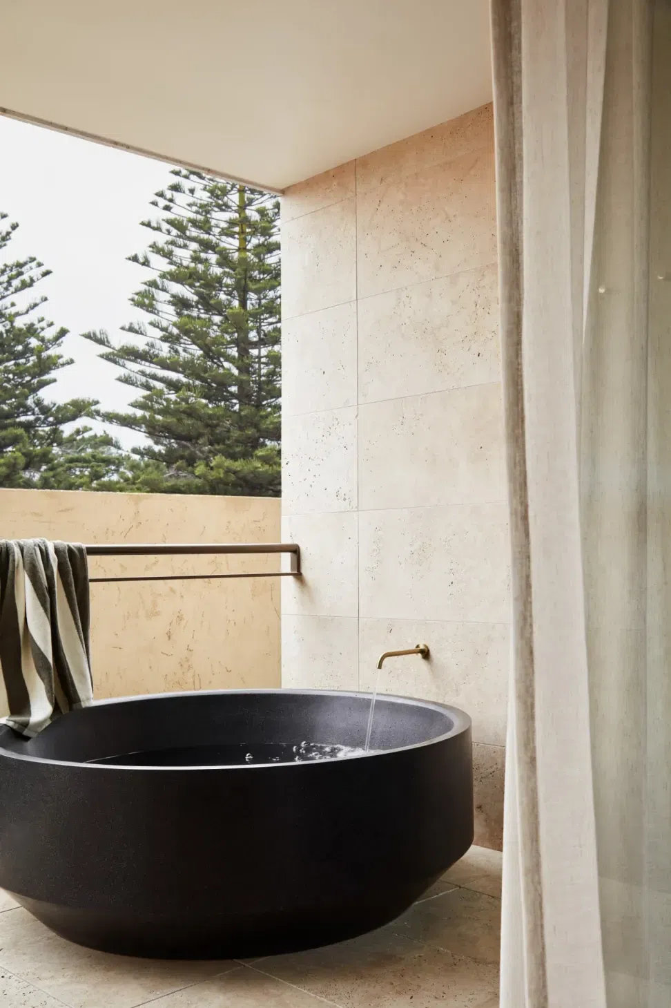 TUSCANTRAVERTINEHOTELSORRENTORMSTRADERSMELBOURNE-9.webp