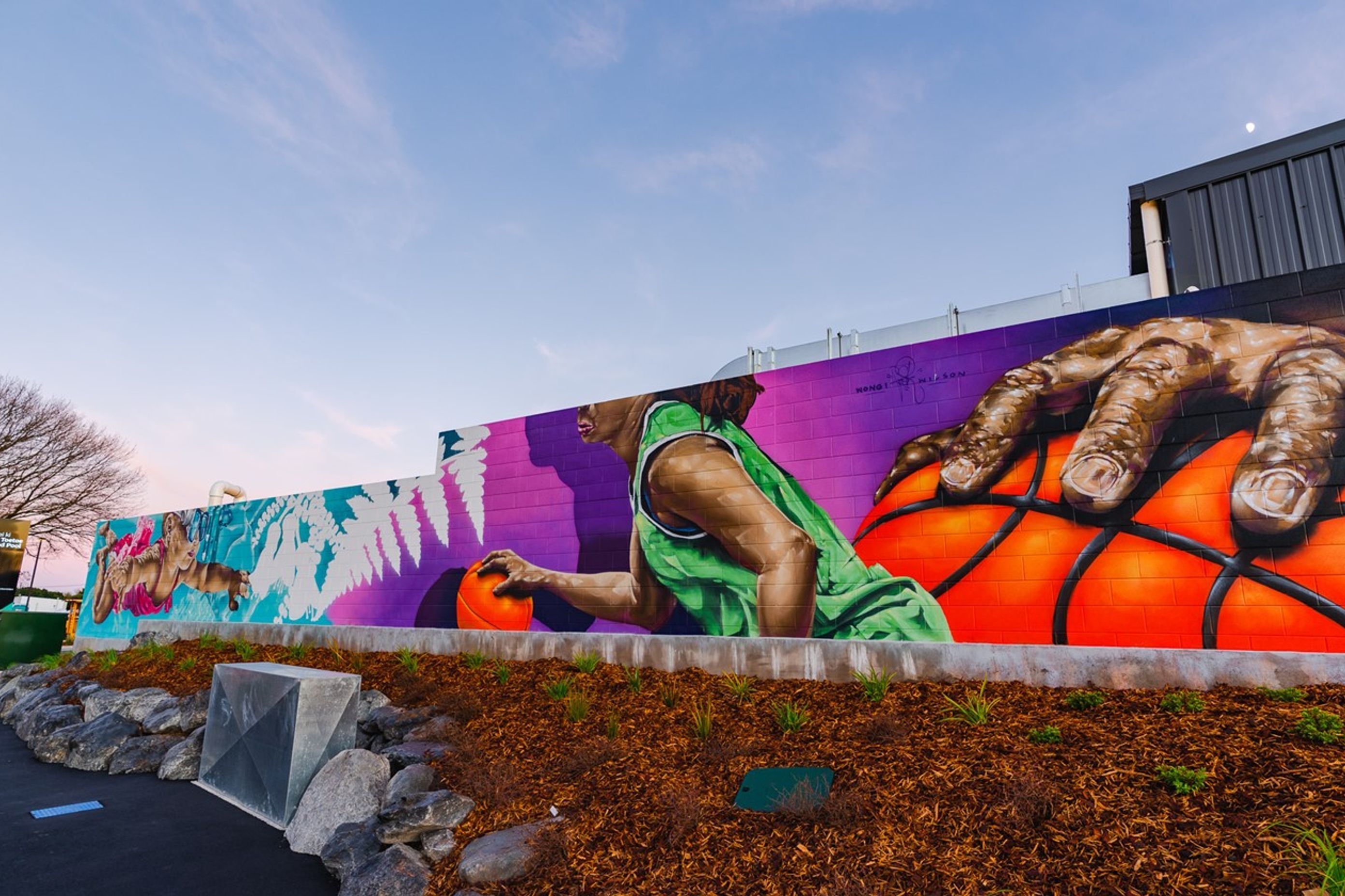 Te Pou Toetoe: Linwood Pool