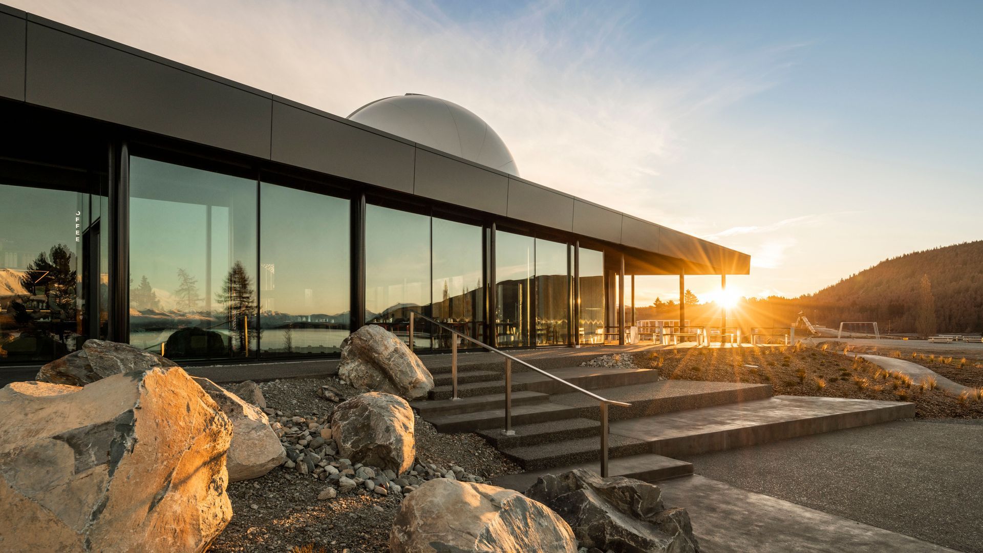 Earth & Sky, Tekapo video