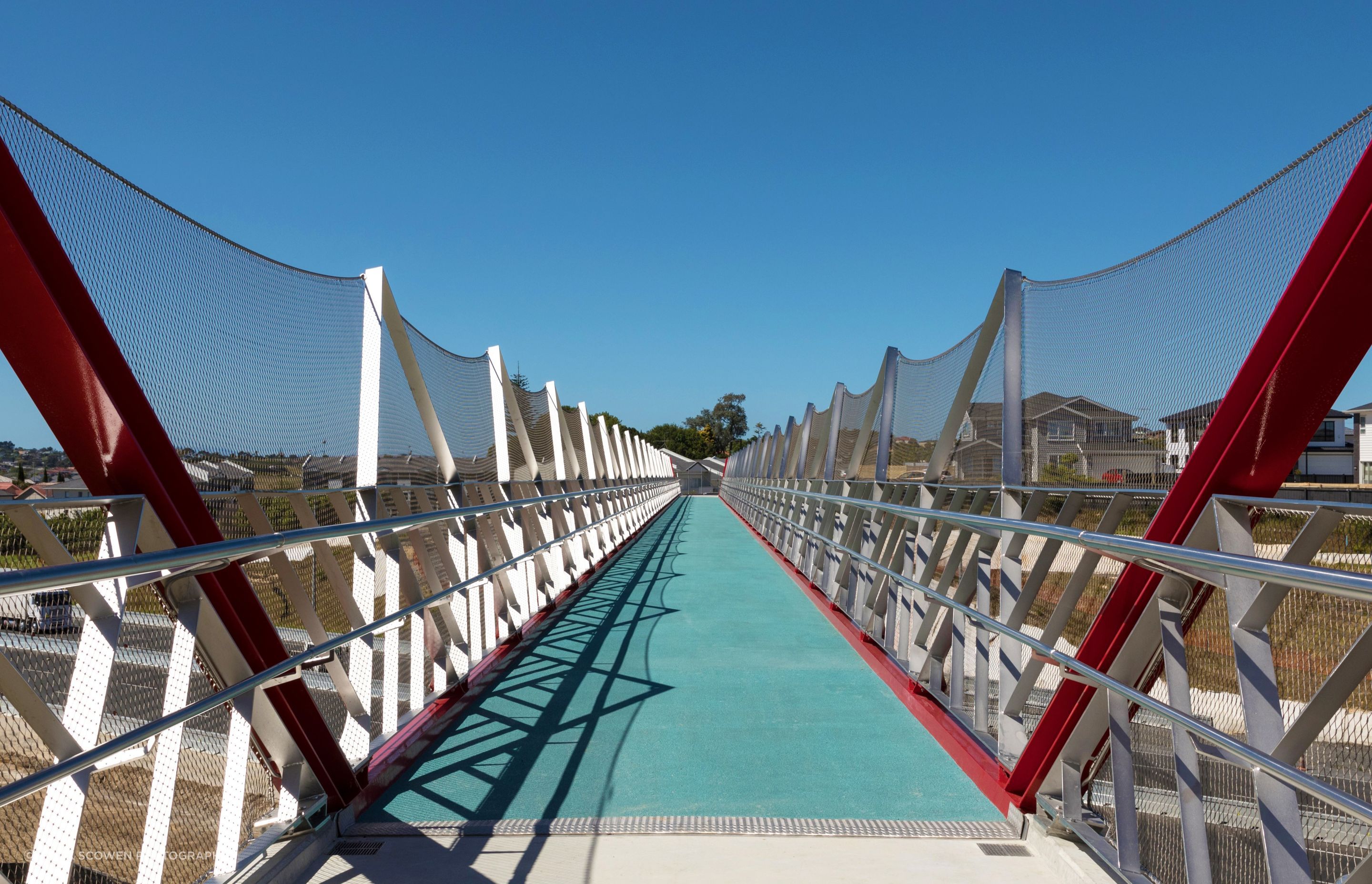 Tirohanga Whānui / Spencer Rd walk and cycling bridge