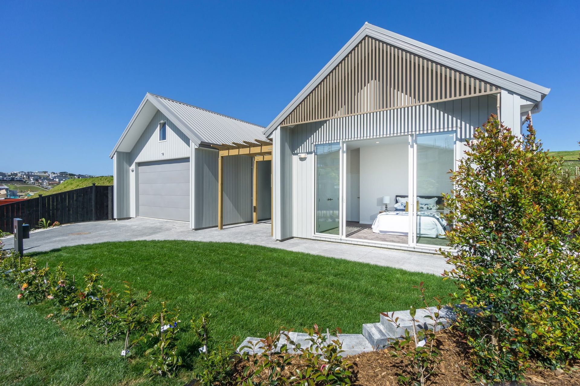 TWIN HOUSE