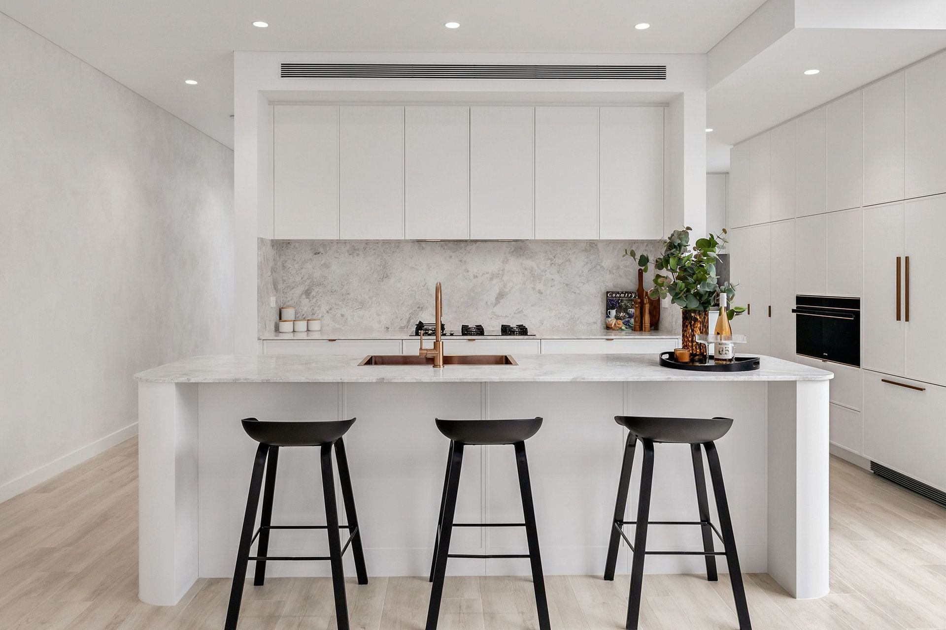 2-Kitchen.jpg