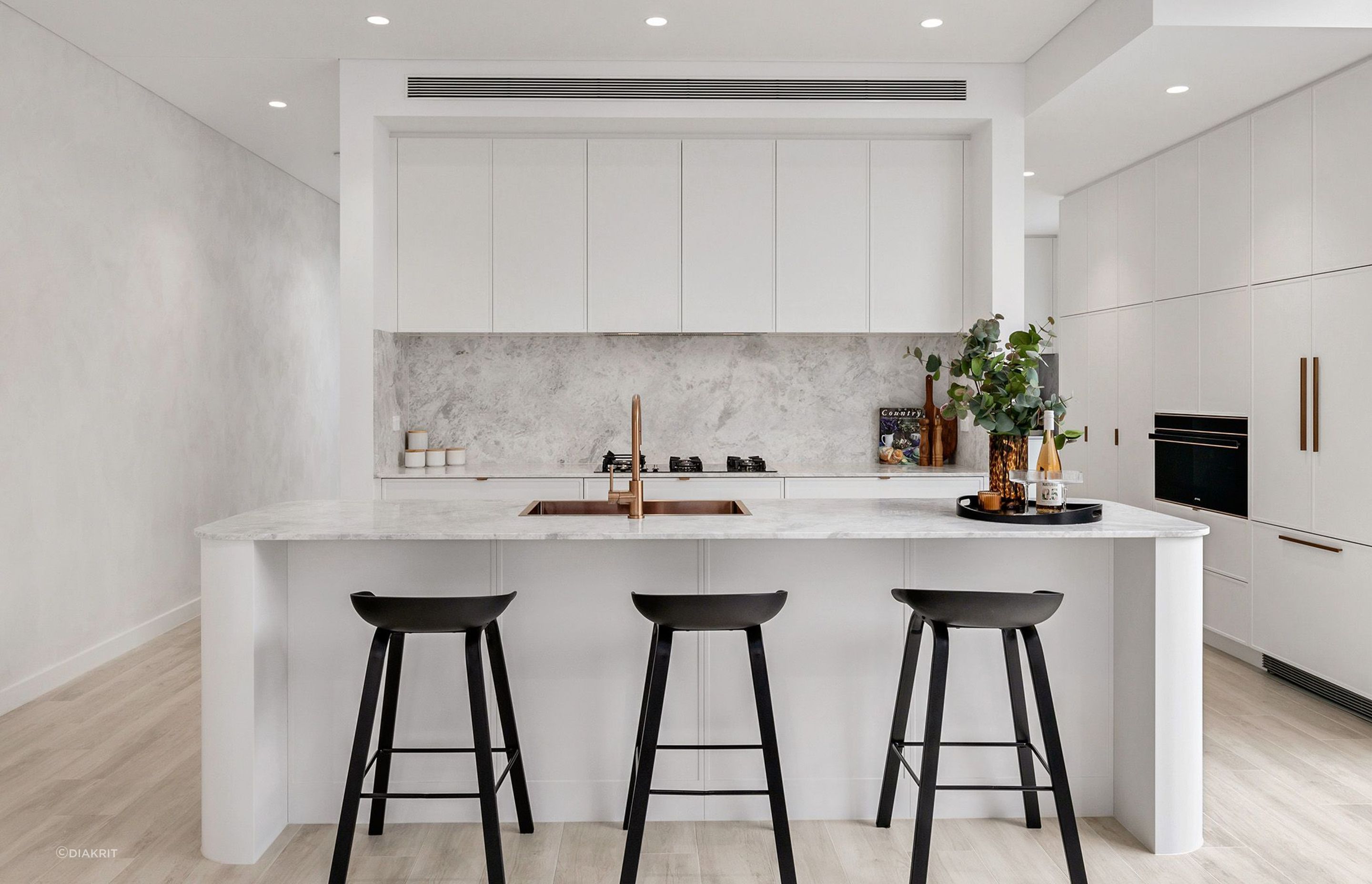 2-Kitchen.jpg