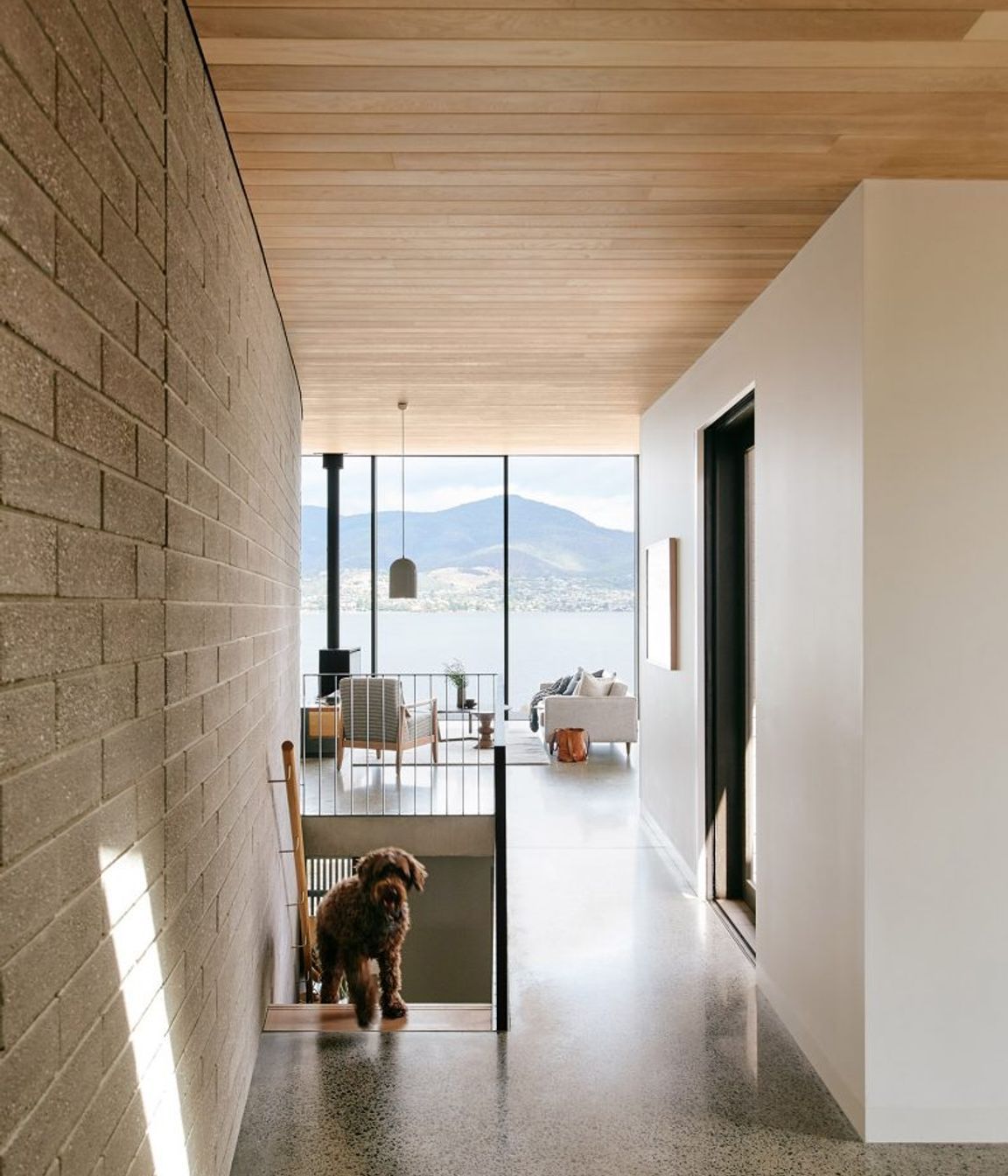 HOUSE AT OTAGO BAY