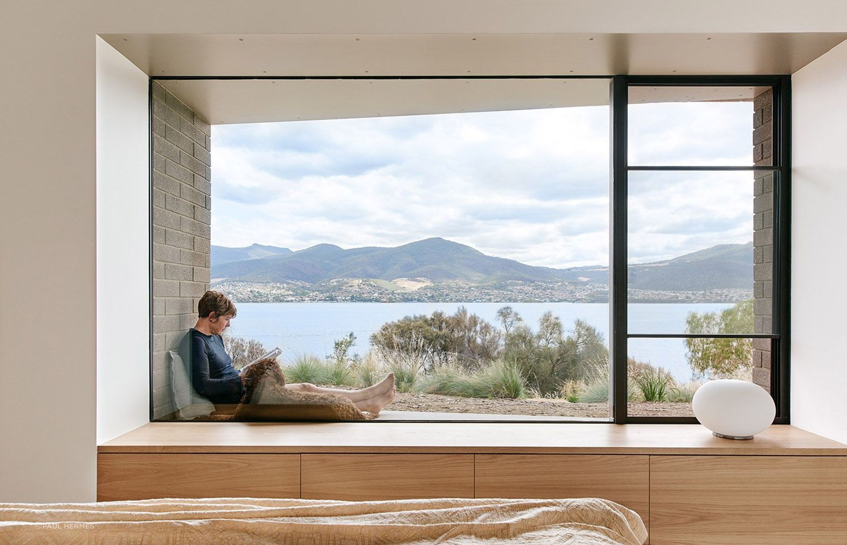 HOUSE AT OTAGO BAY