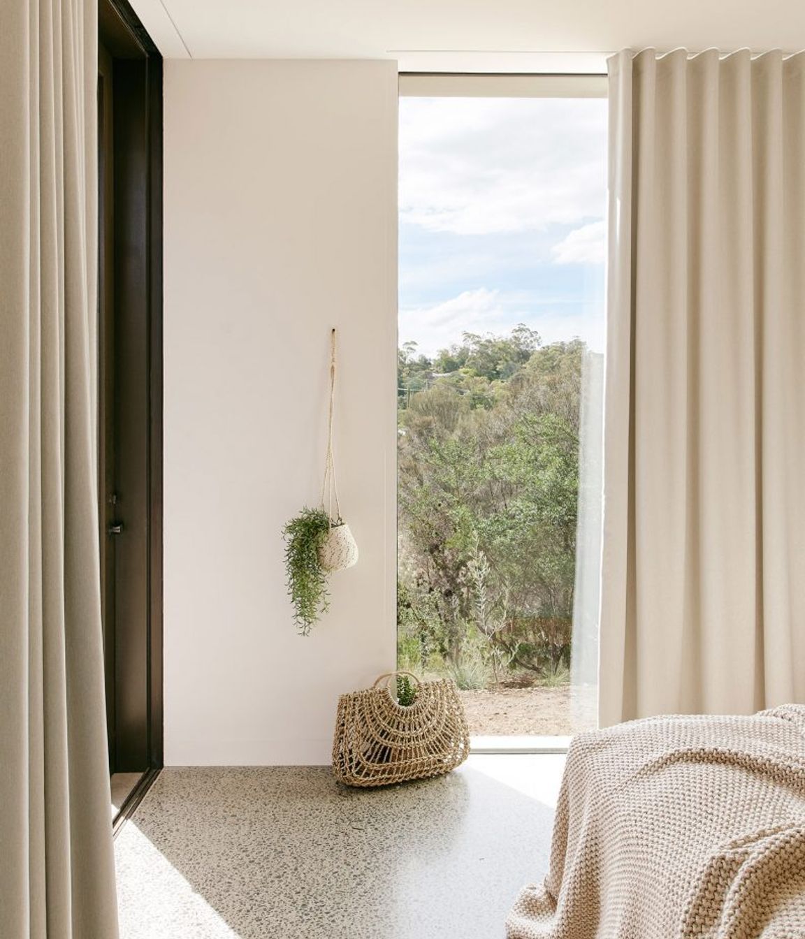 HOUSE AT OTAGO BAY