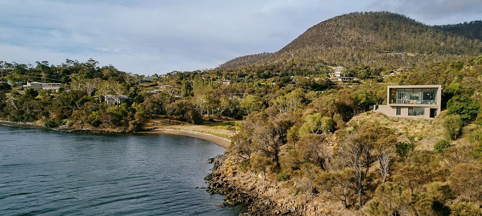 HOUSE AT OTAGO BAY banner