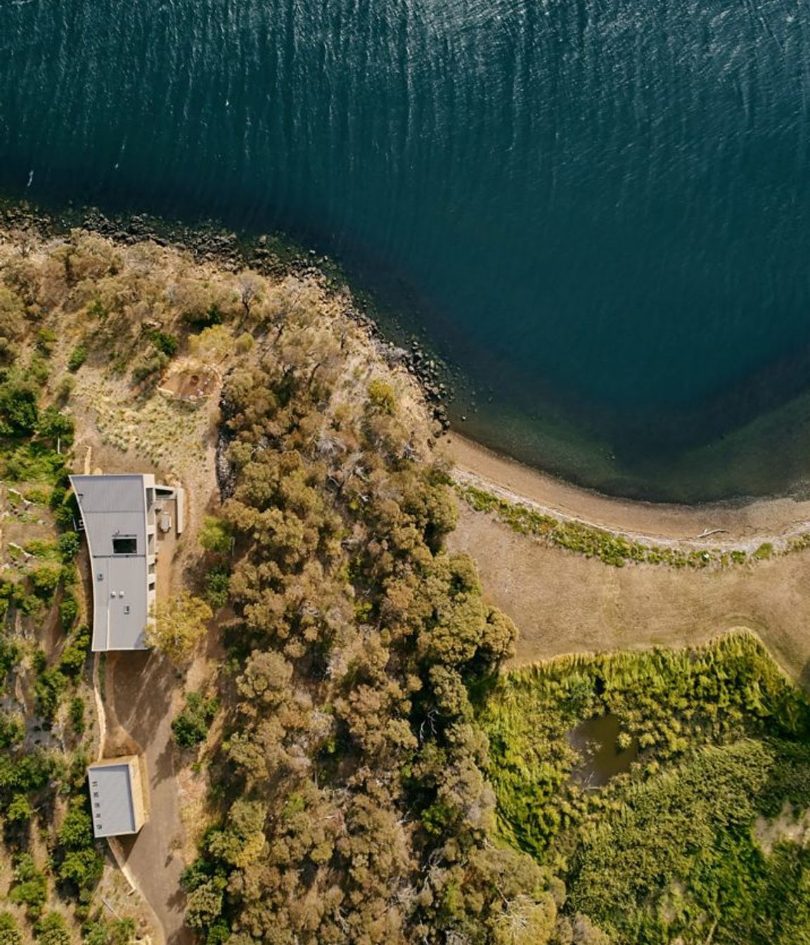 HOUSE AT OTAGO BAY