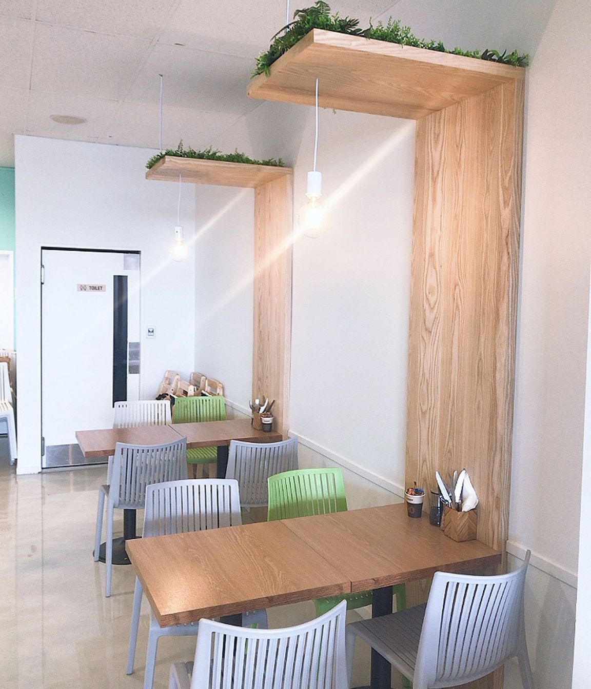 Cafe at 719
