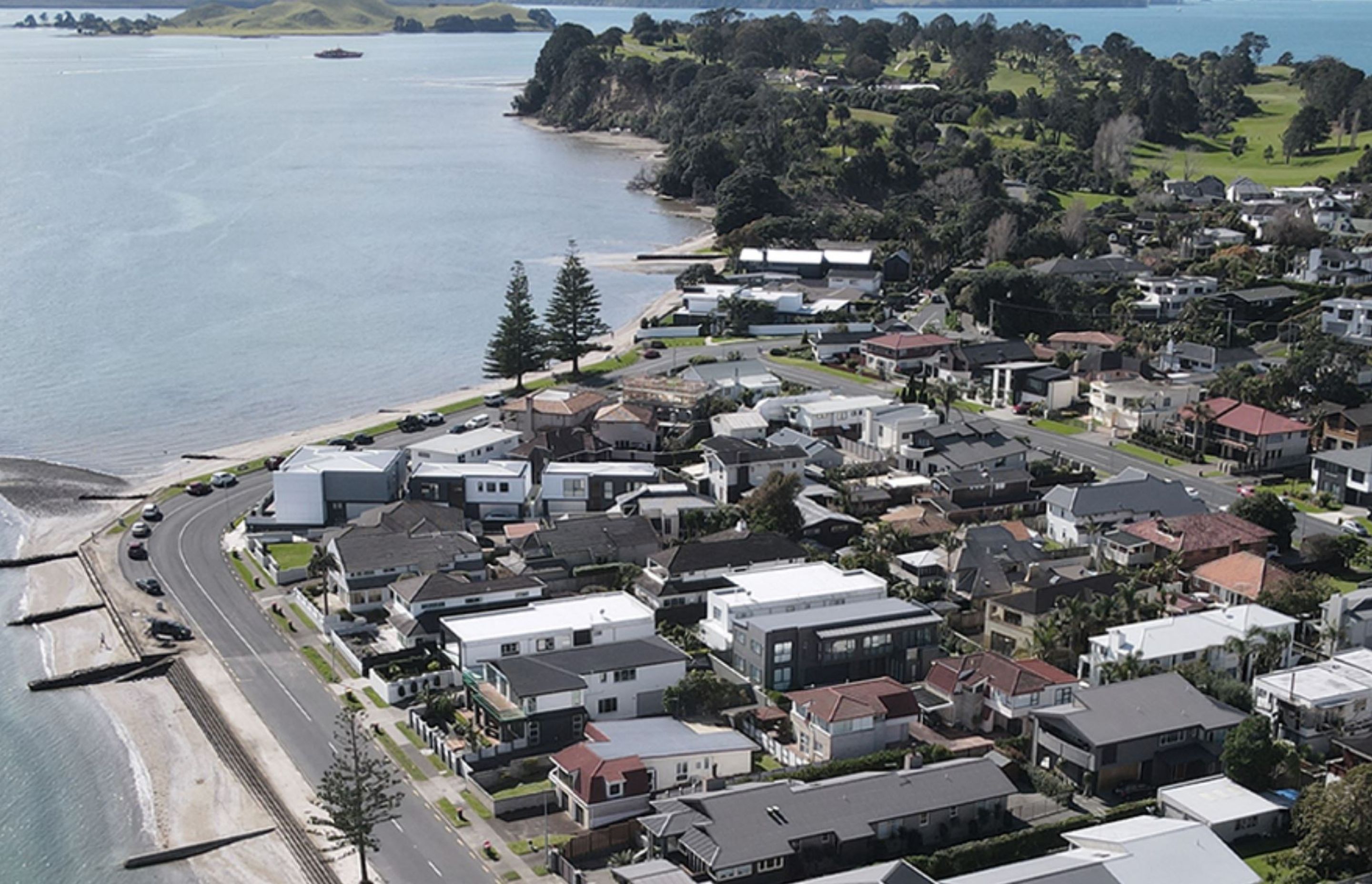 4 The Parade, Bucklands Beach