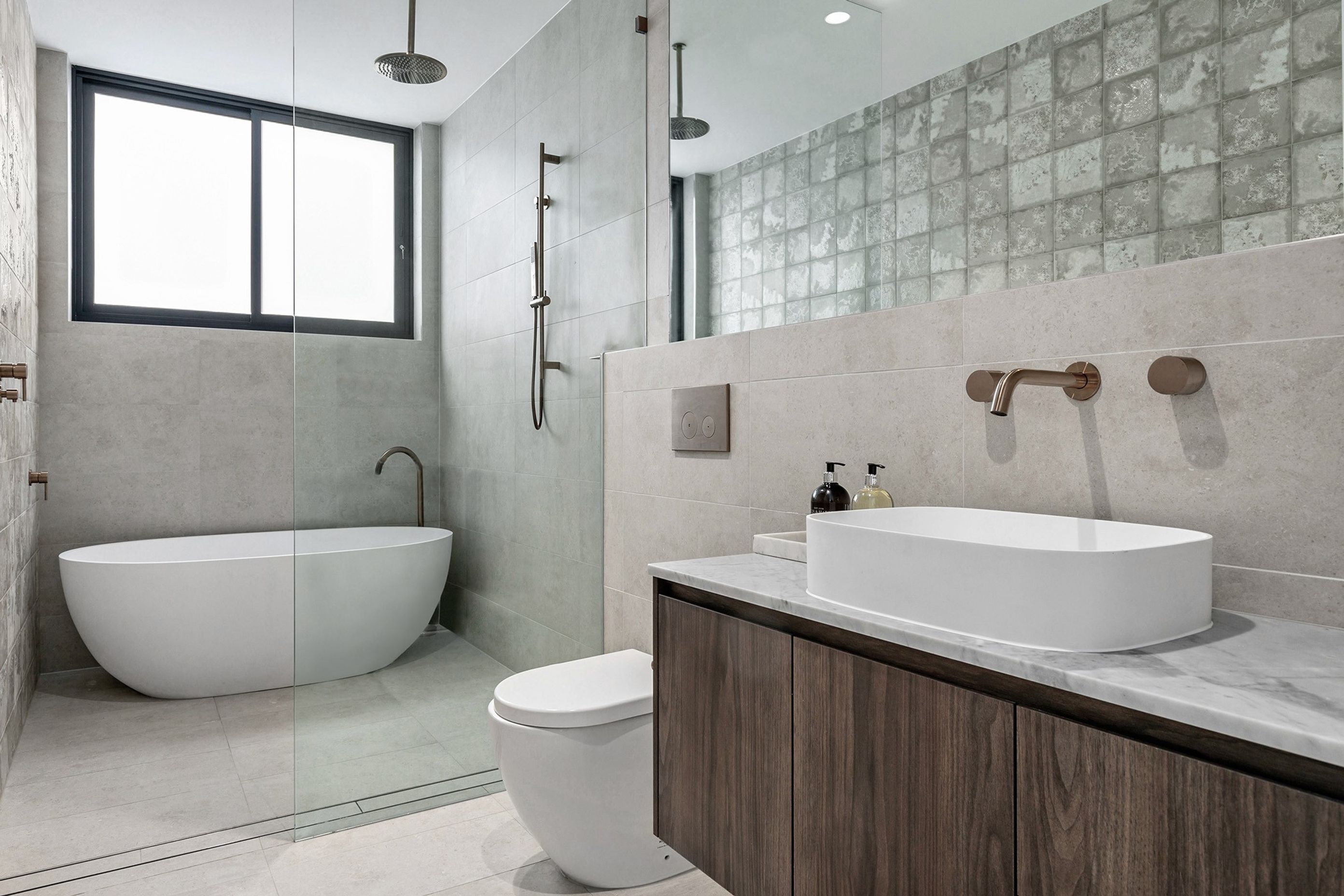 9-Bathroom.jpg