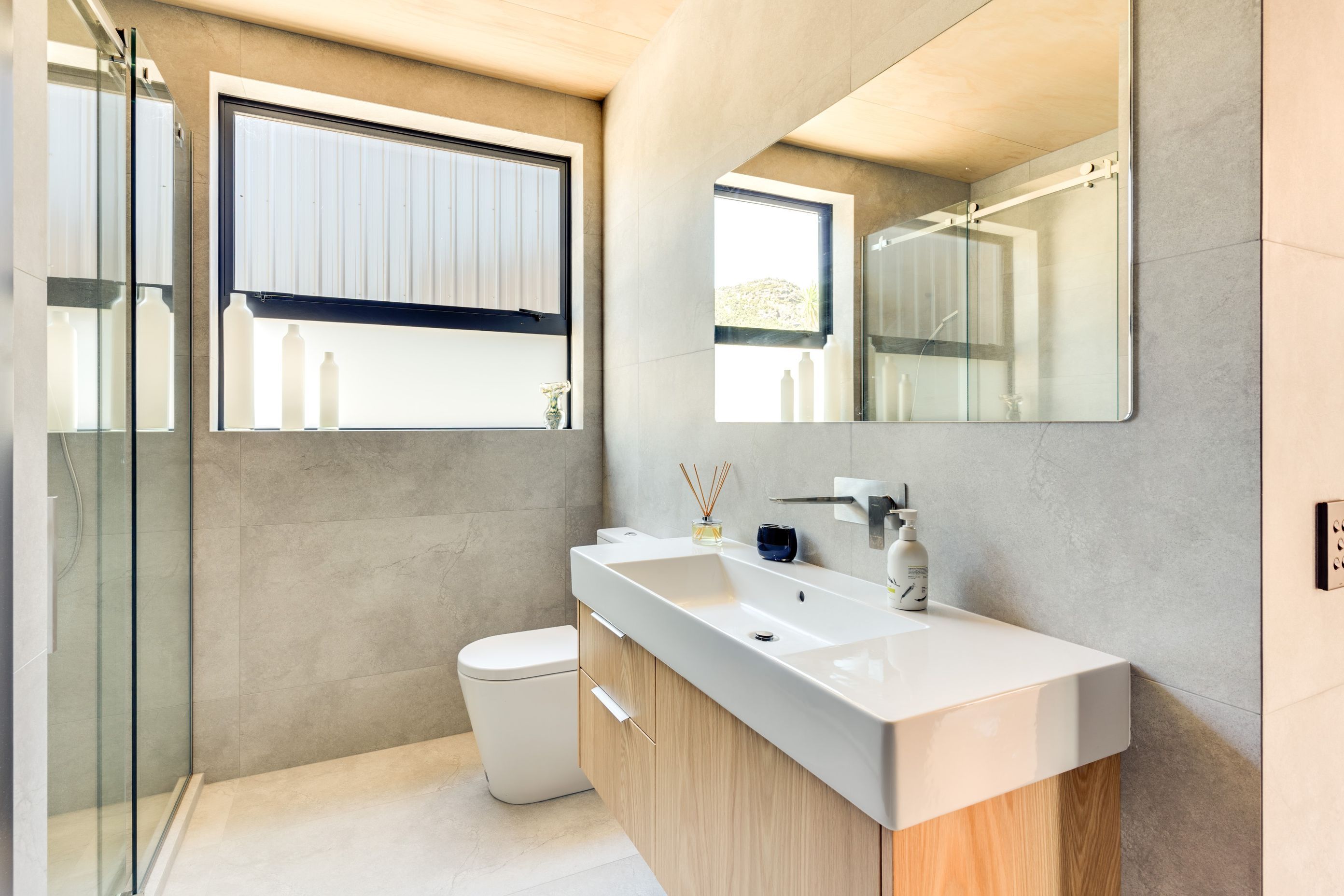 900-Aubrey-RdInterior-01-Custom.jpg