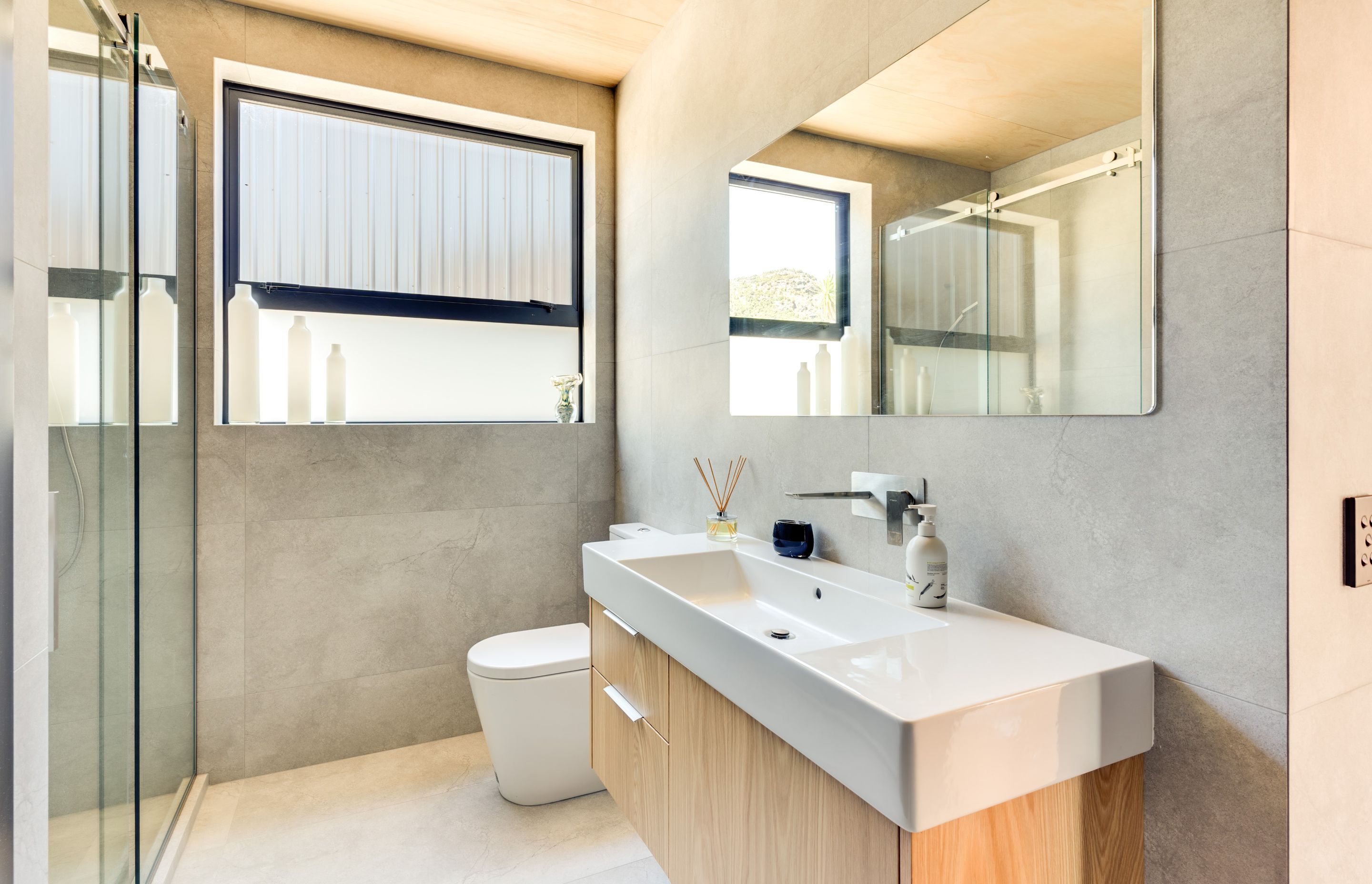 900-Aubrey-RdInterior-01-Custom.jpg