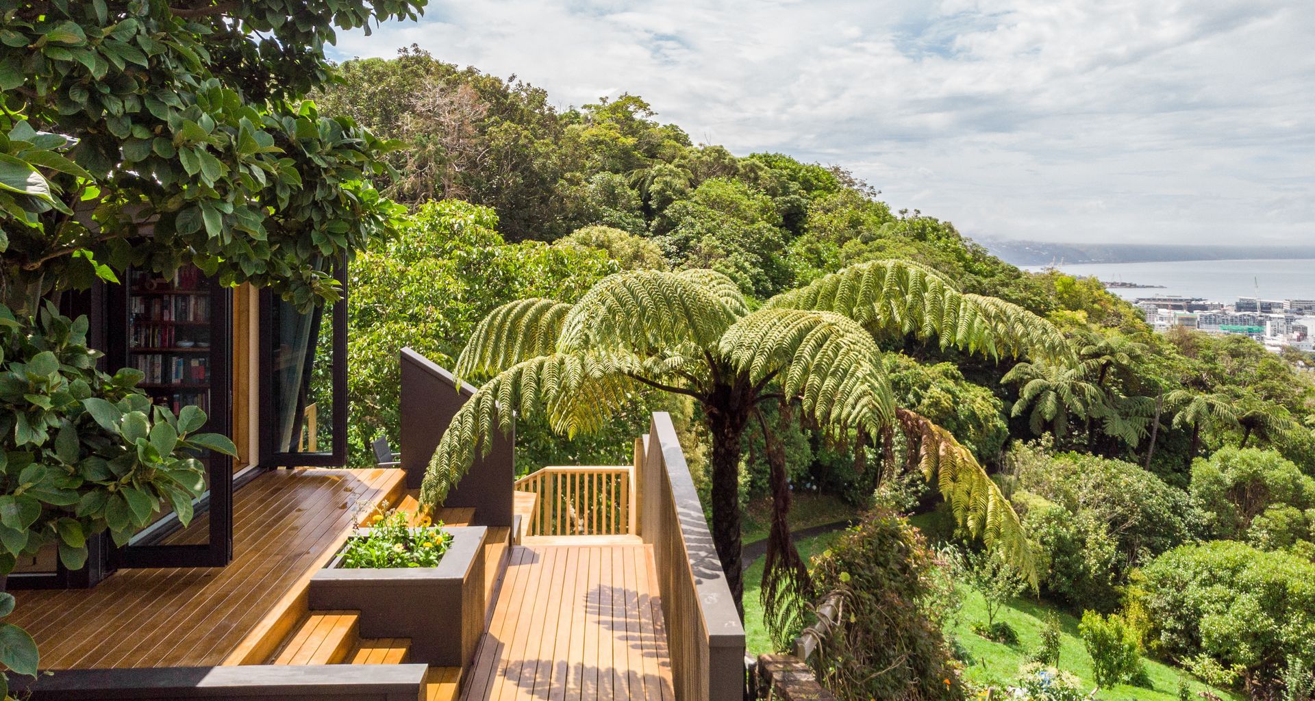 Te Whare-iti banner