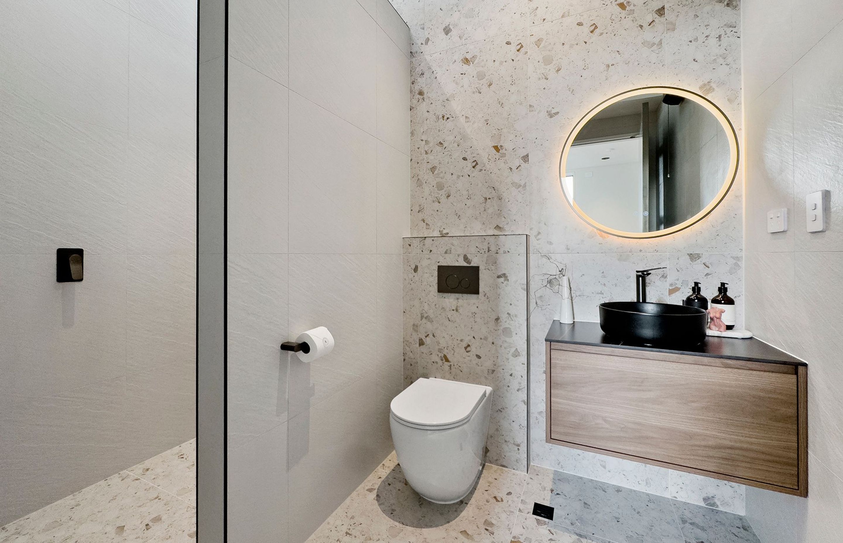 Bathroom-3-v3.jpg