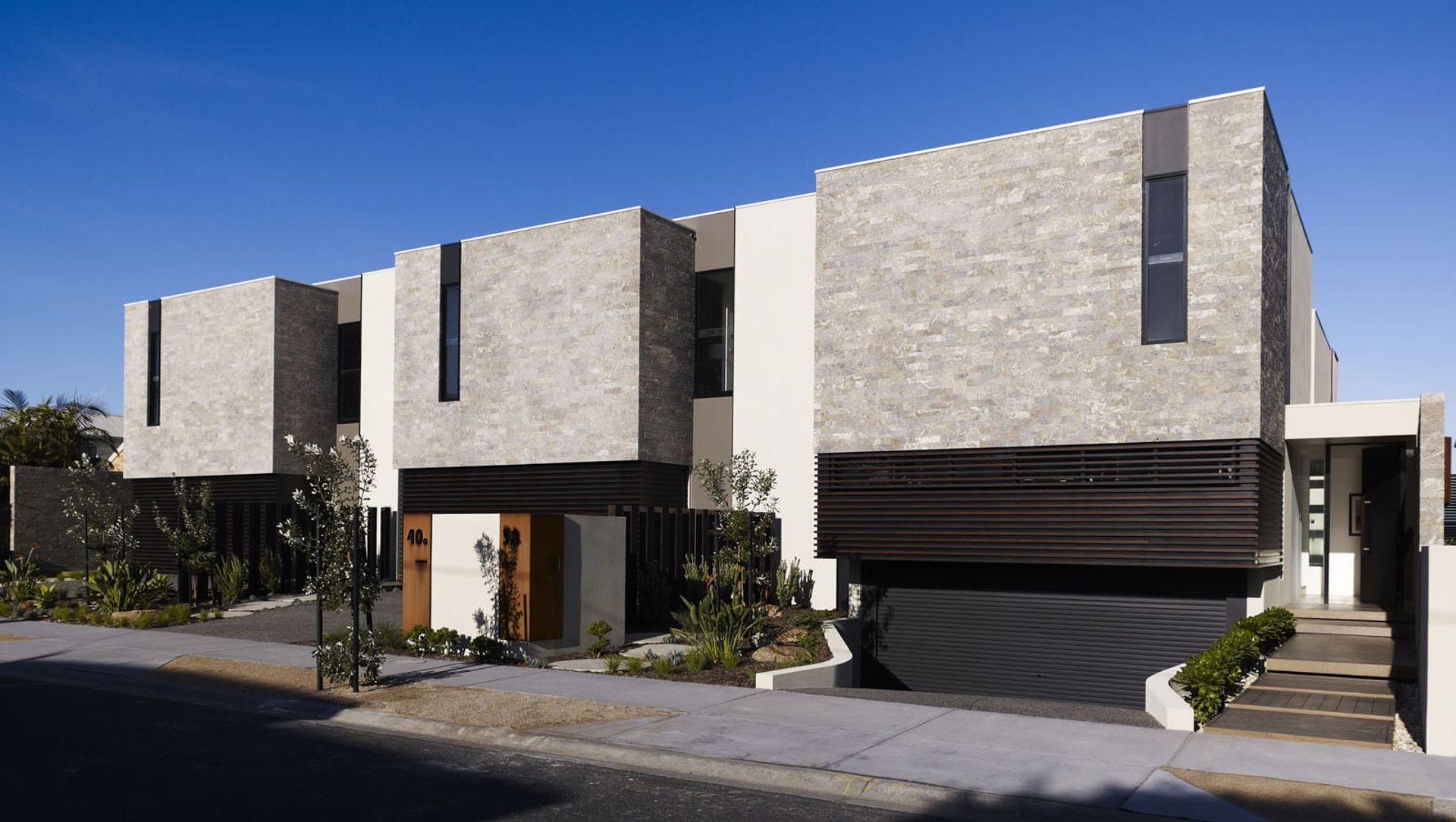 Aspendale Beachfront Townhouses banner