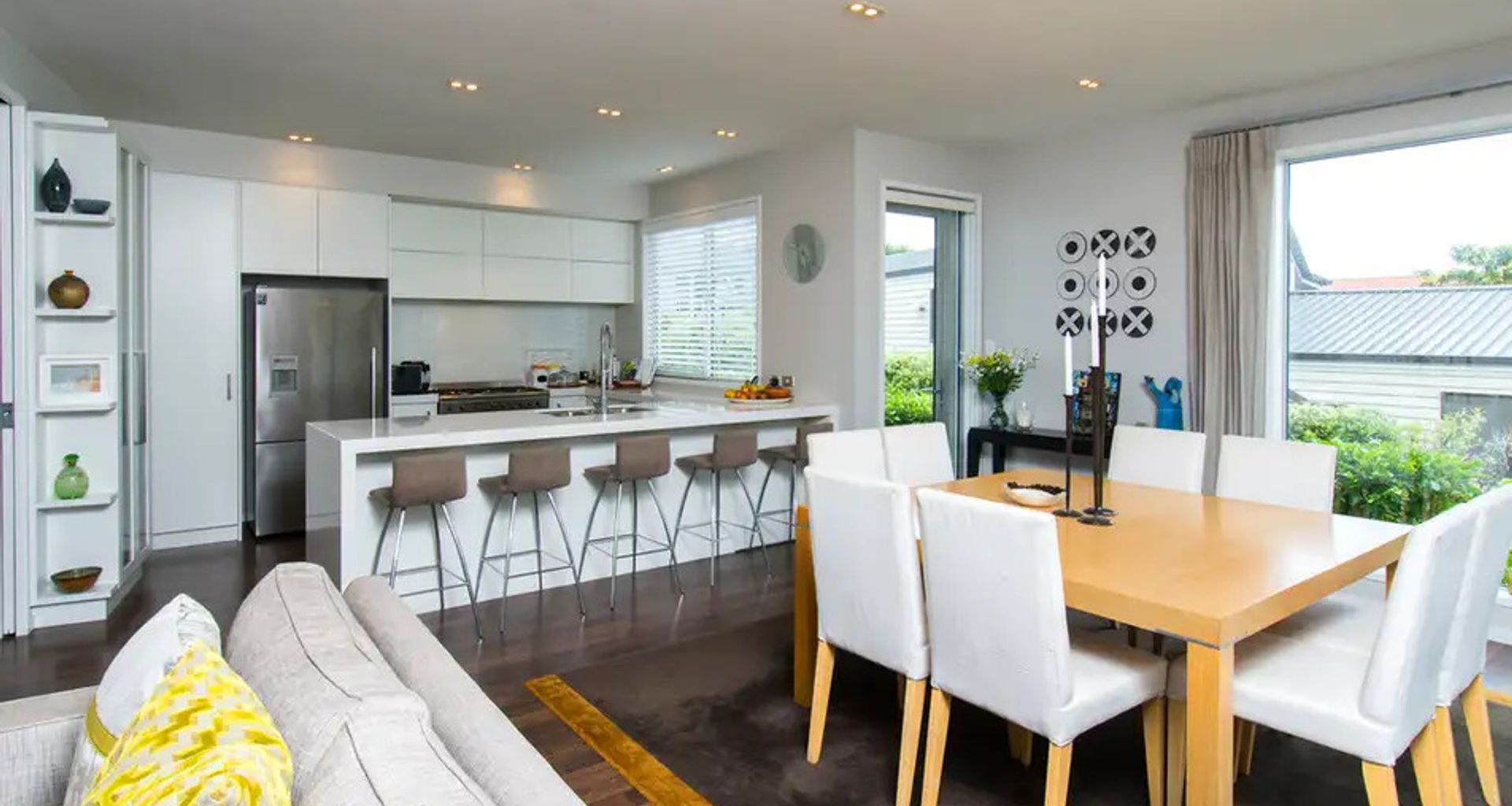 Devon Road Residence banner