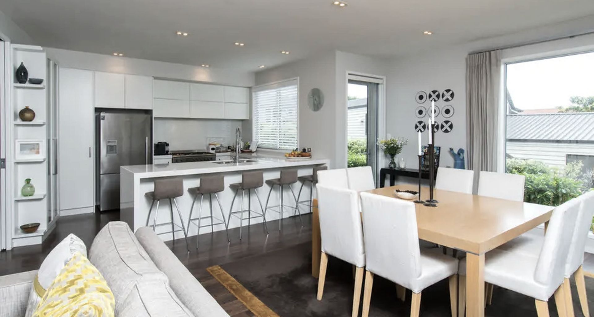 Devon Road Residence banner
