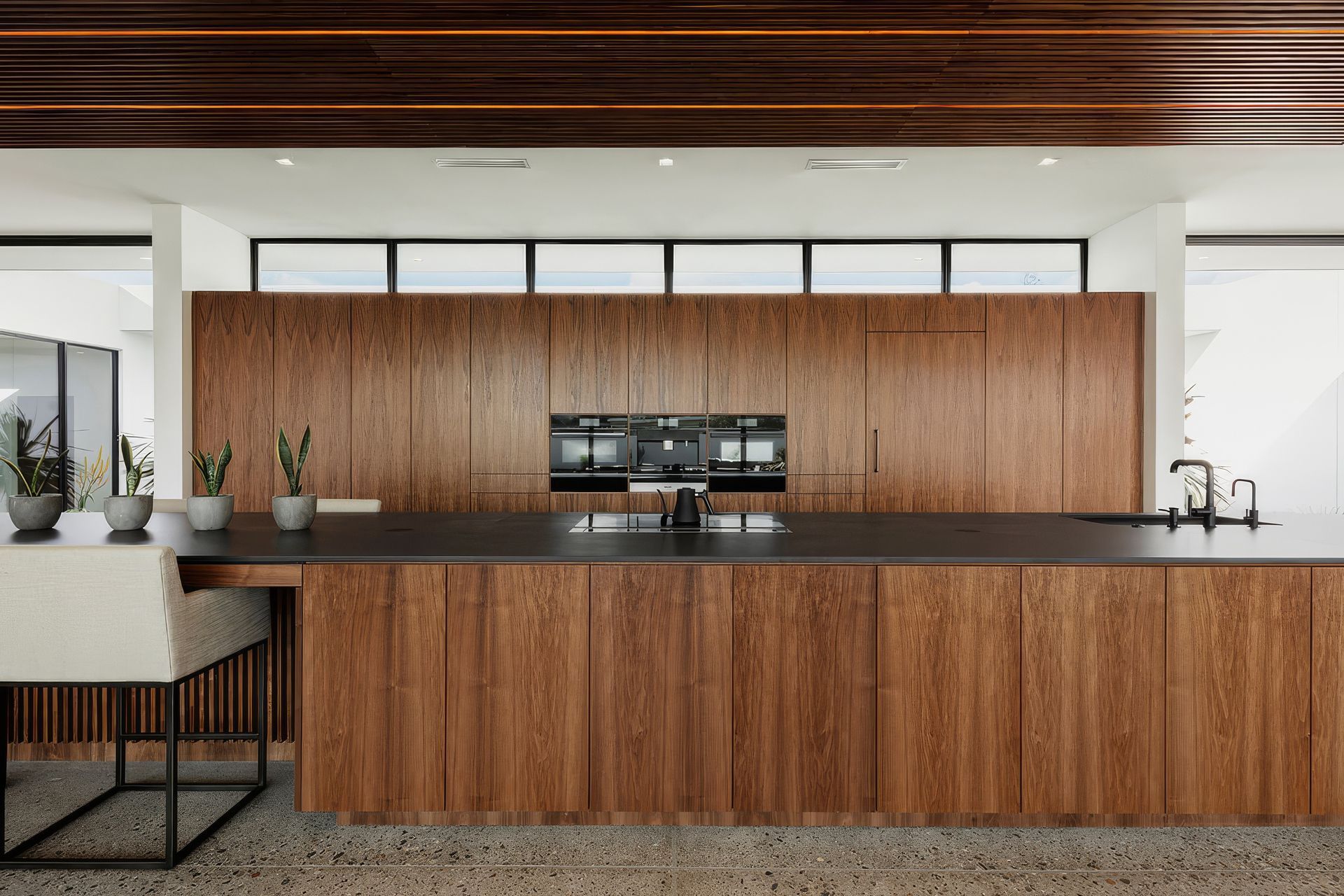 61b97f329612592e486e3f31kitchen20straight20on-upscaled-by-Replicate.jpg