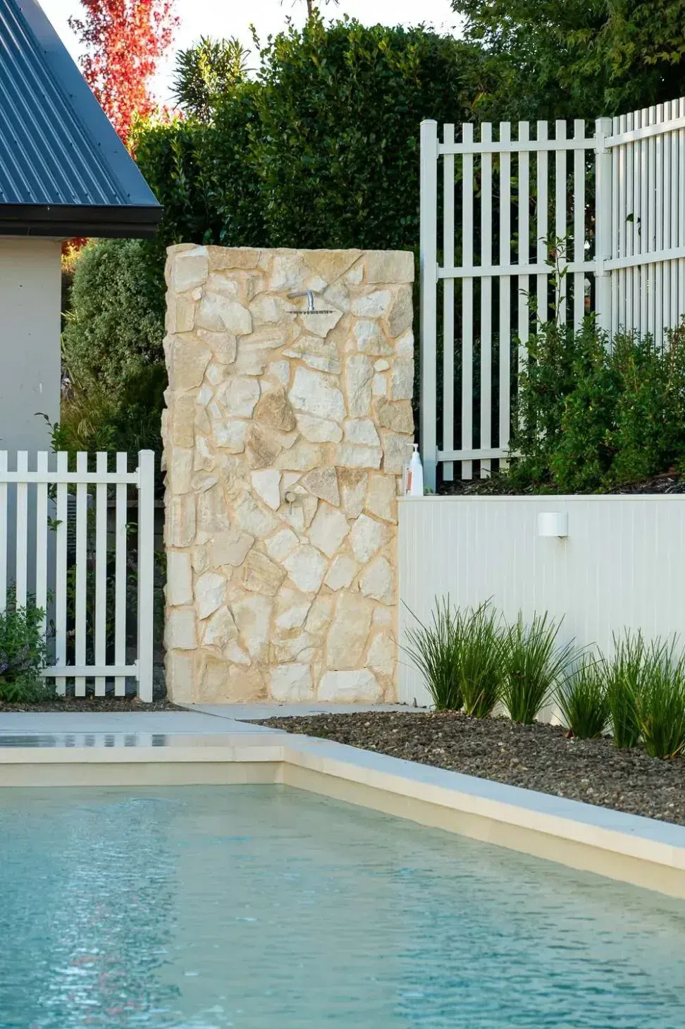 projects-peninsula-poolscape-web-12.webp