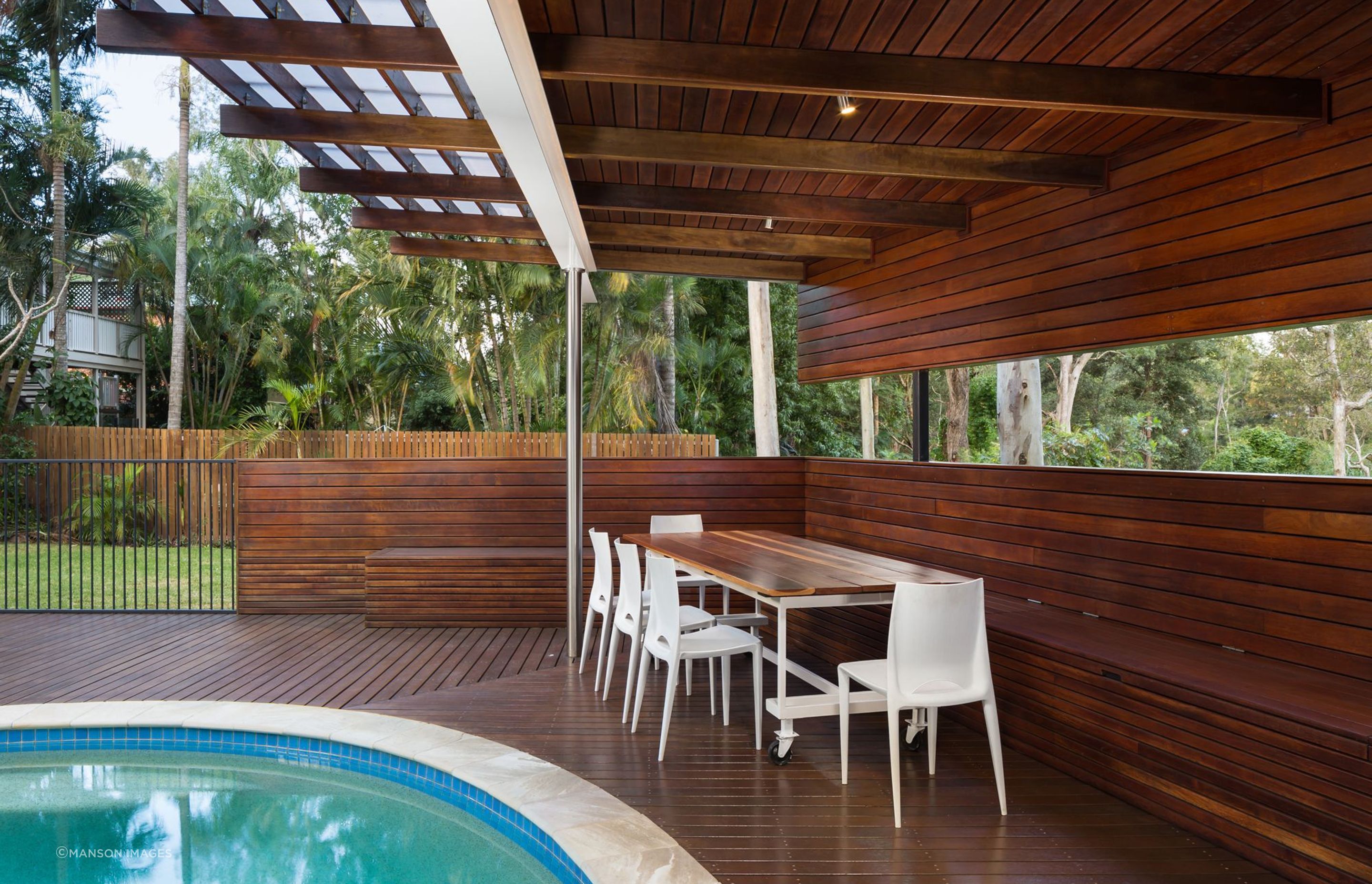Yeerongpilly Poolhouse