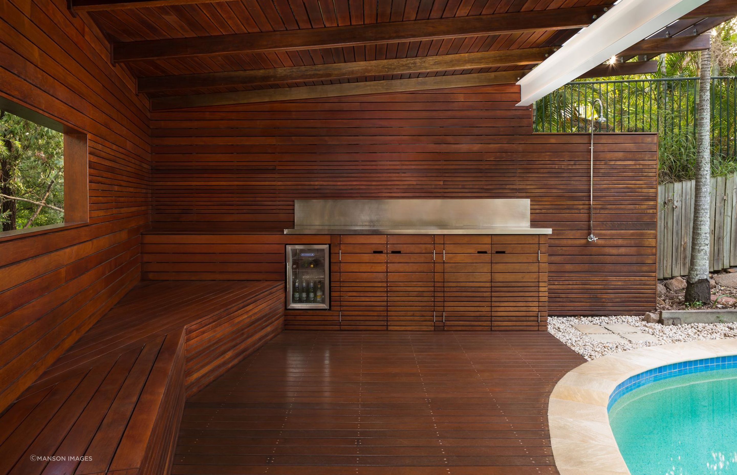 Yeerongpilly Poolhouse