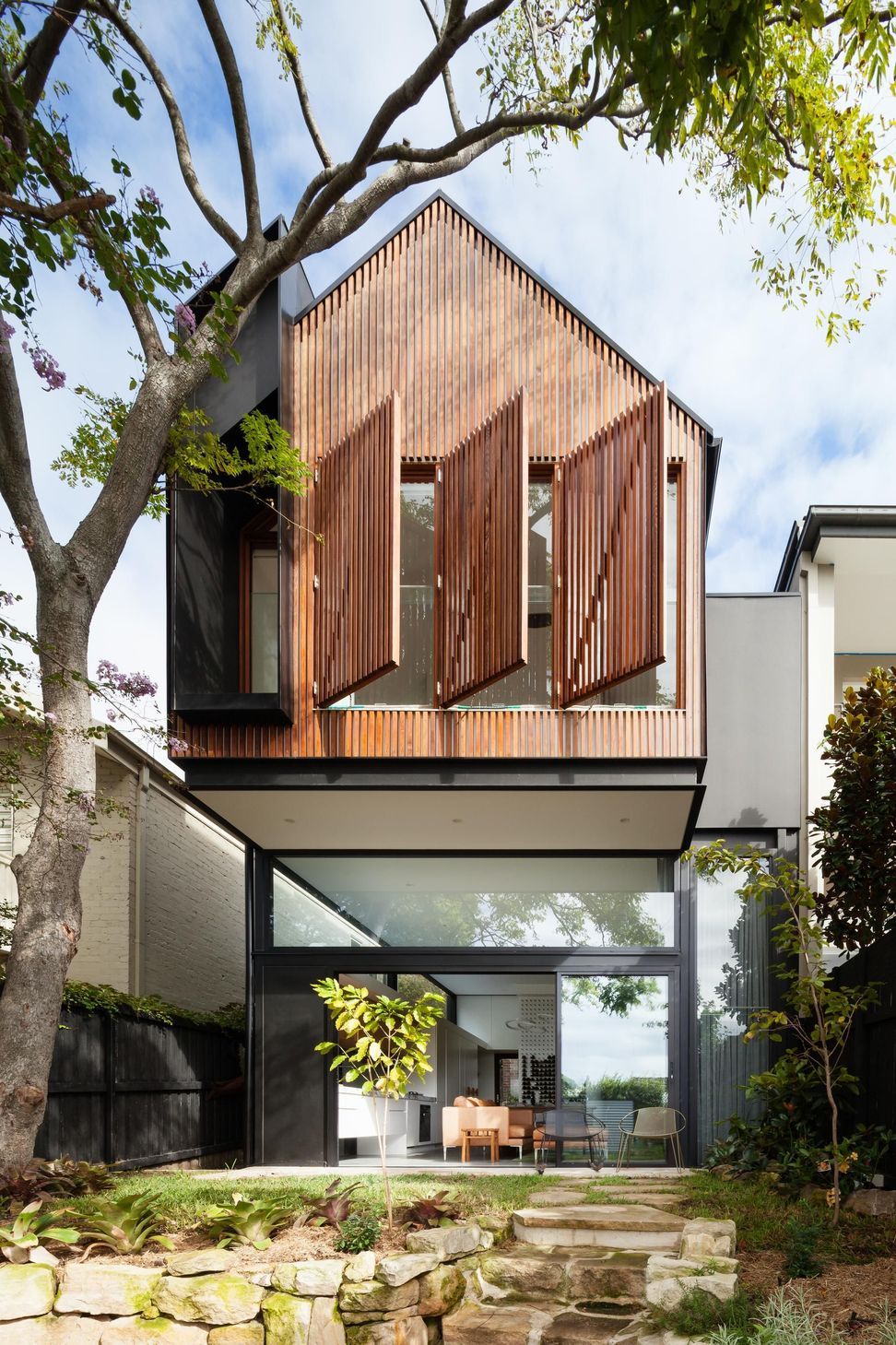 01-Matt-Day-Architect-Matt-Day-Randwick-House-Exterior-Timber-Cladding-Gable-Roof-v3.jpg