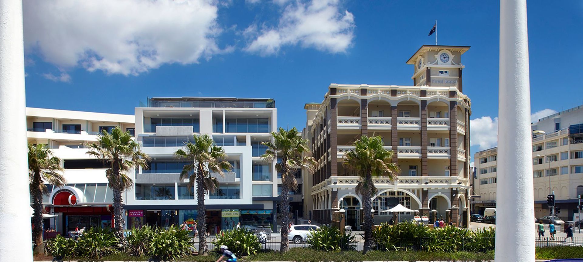 MHNDU The Beach House
