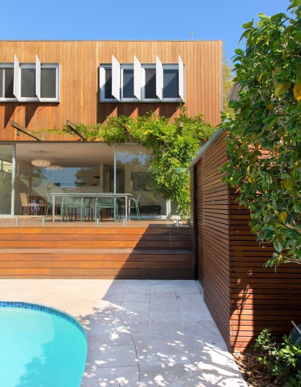 ##Annandale House 1