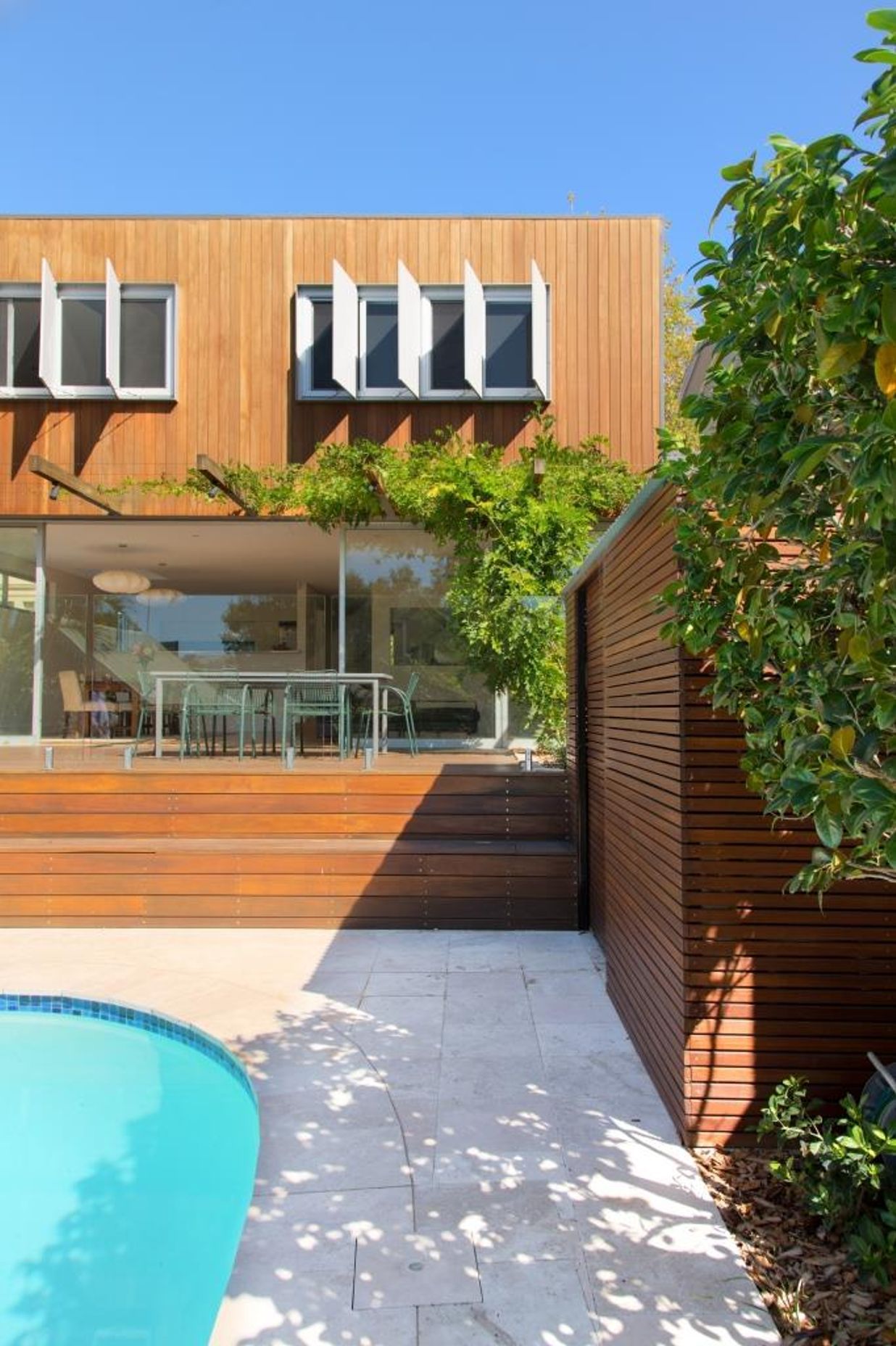 ##Annandale House 1