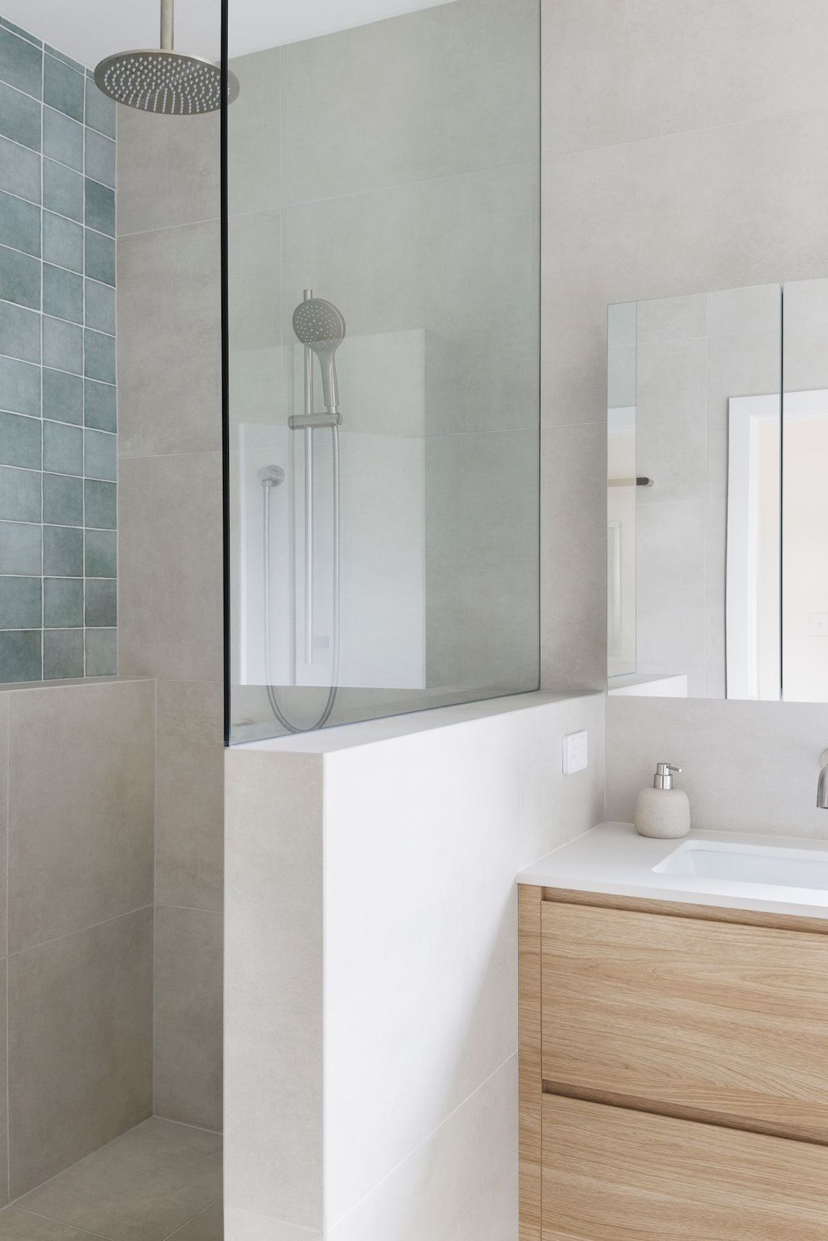 07-envirotecture-hillary-enerphit-newsouthwales-ensuite.jpg