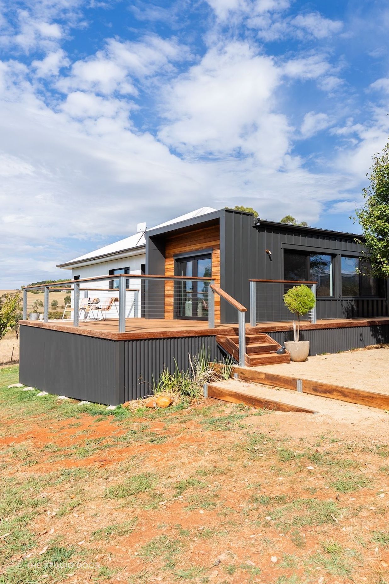 14-envirotecture-livinglightlyhaus-renovation-newsouthwales-external.jpg