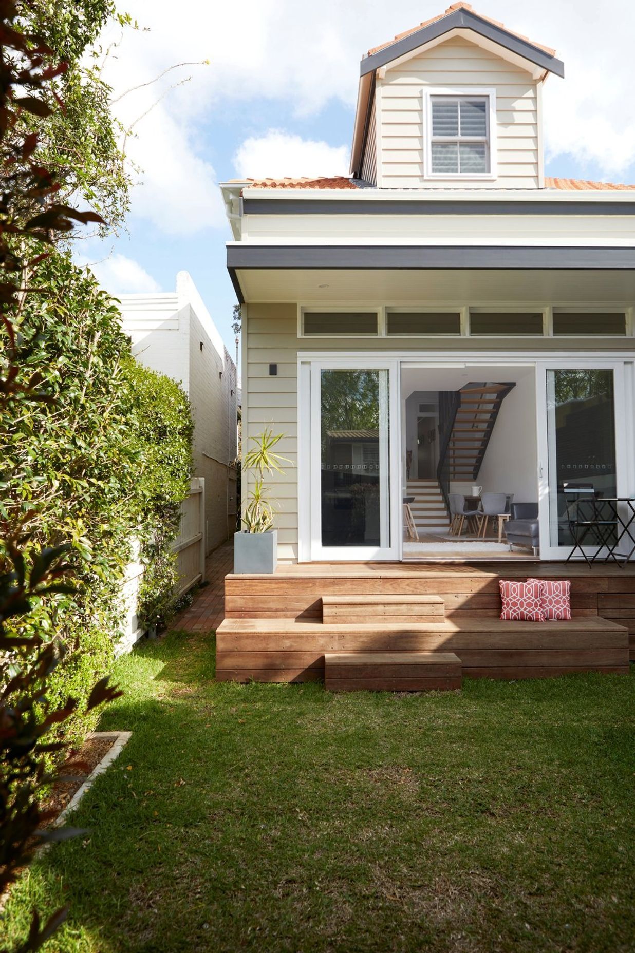 Crows Nest House