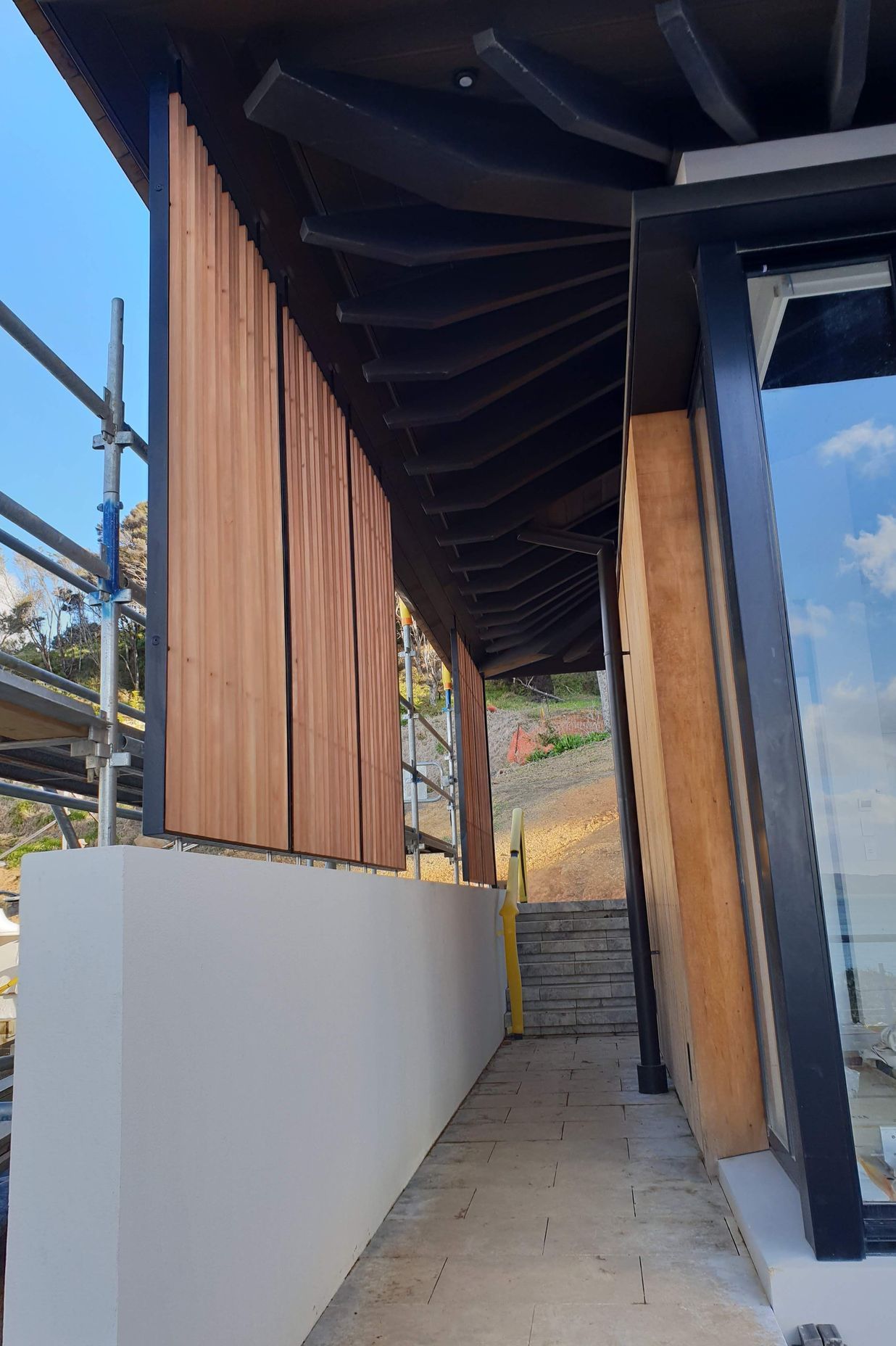 Decking with privacy wall